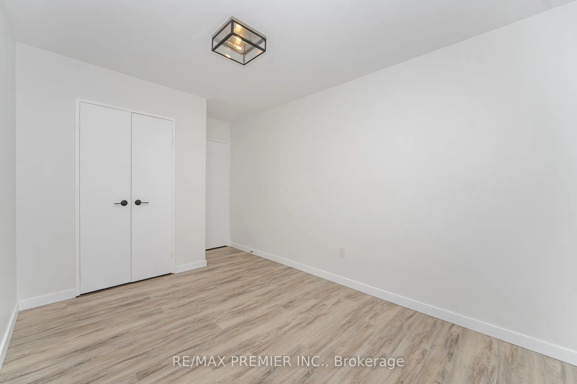 9 Four Winds Drive, #411