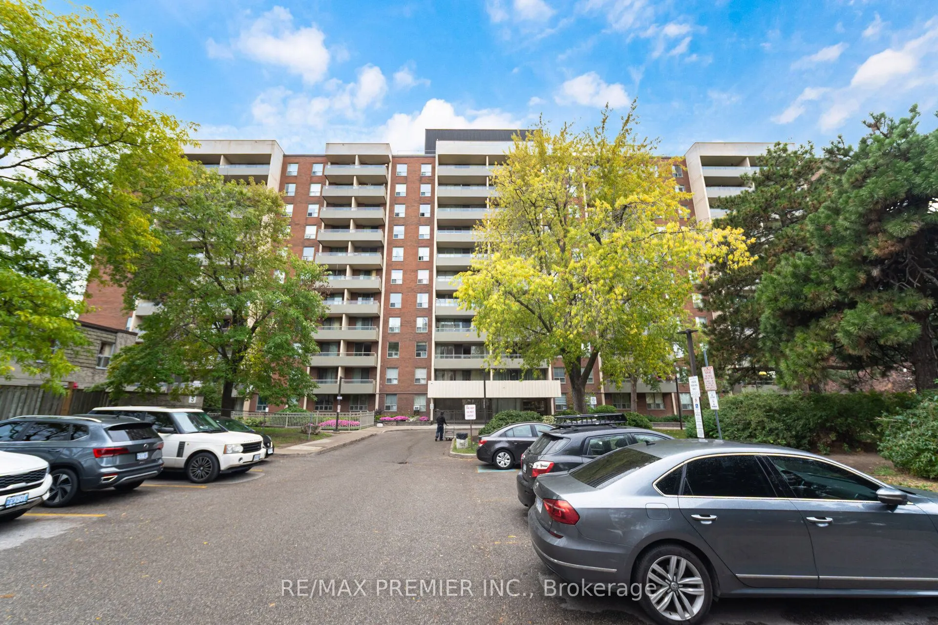 9 Four Winds Drive, #411