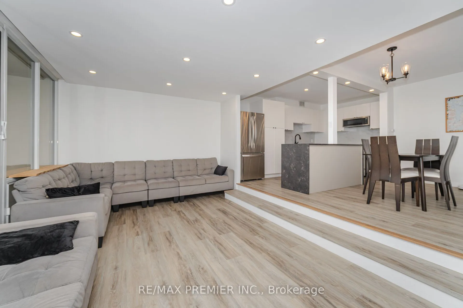 9 Four Winds Drive, #411