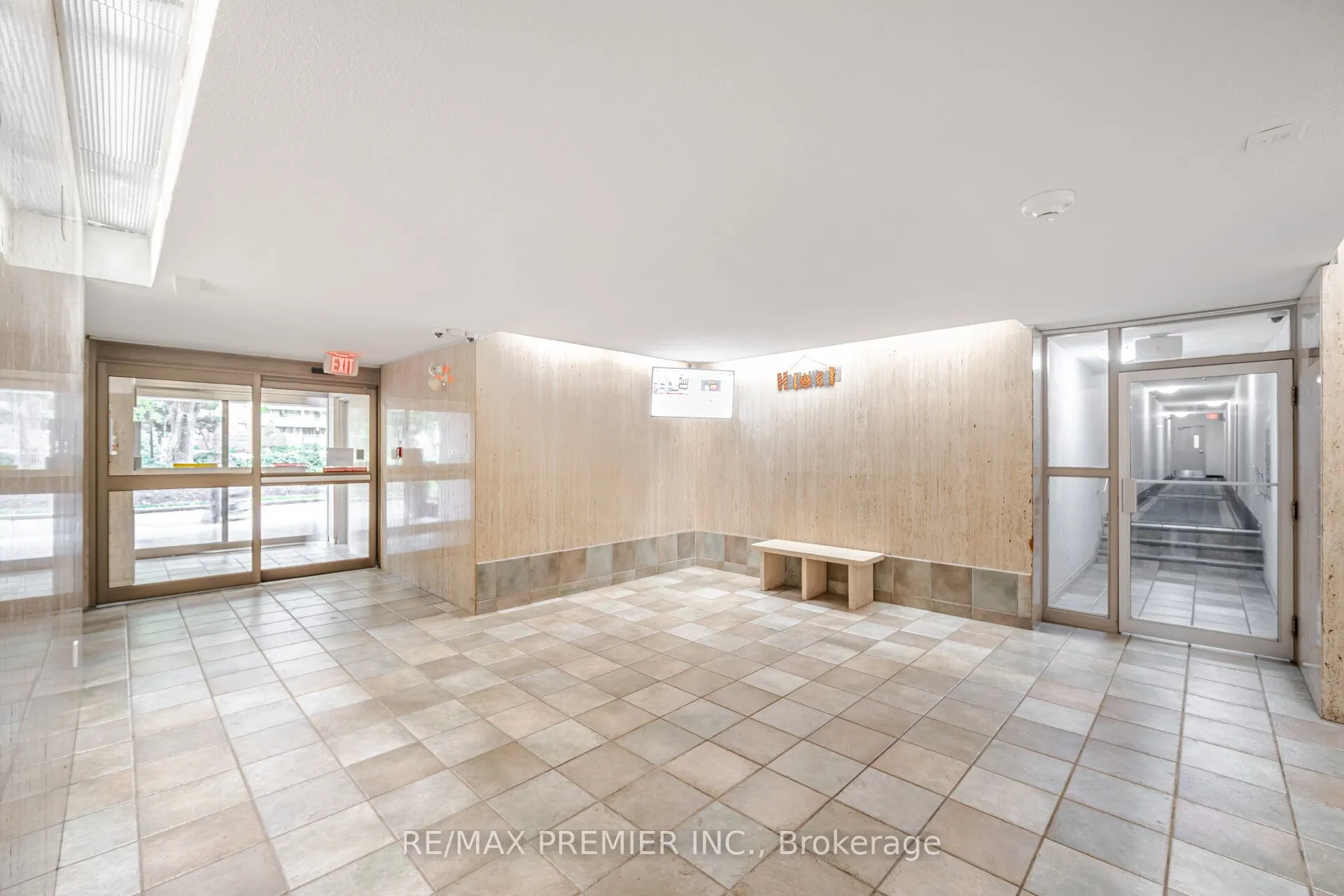 9 Four Winds Drive, #411