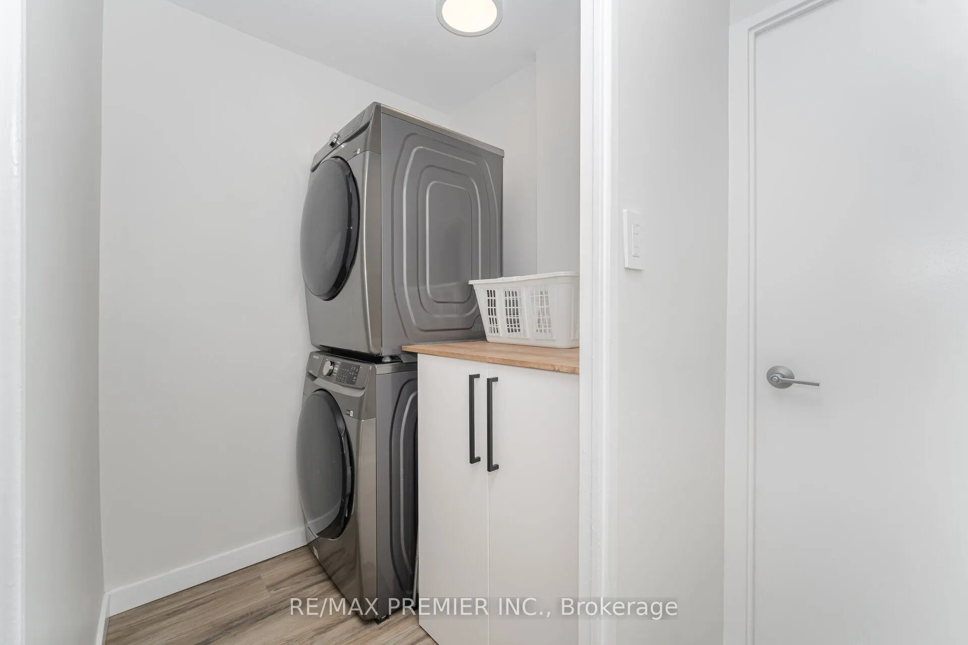 9 Four Winds Drive, #411