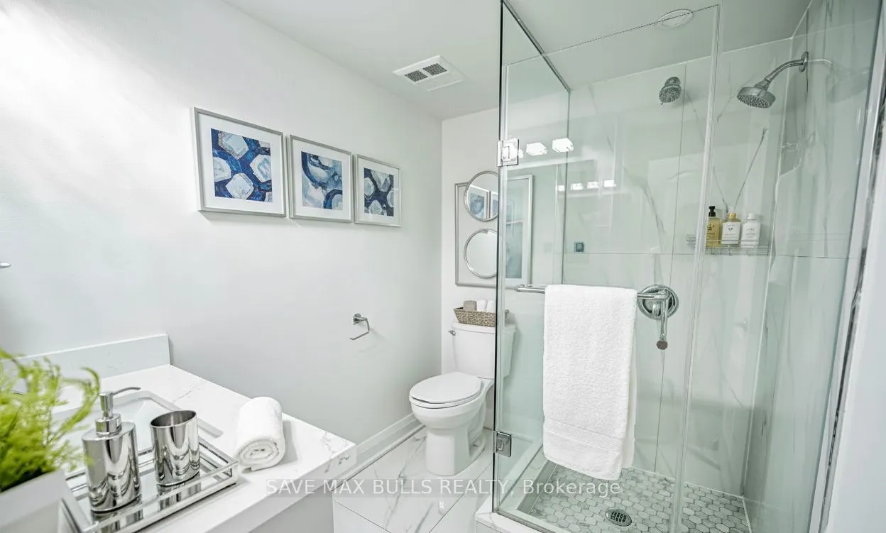 3650 Kaneff Crescent, #908