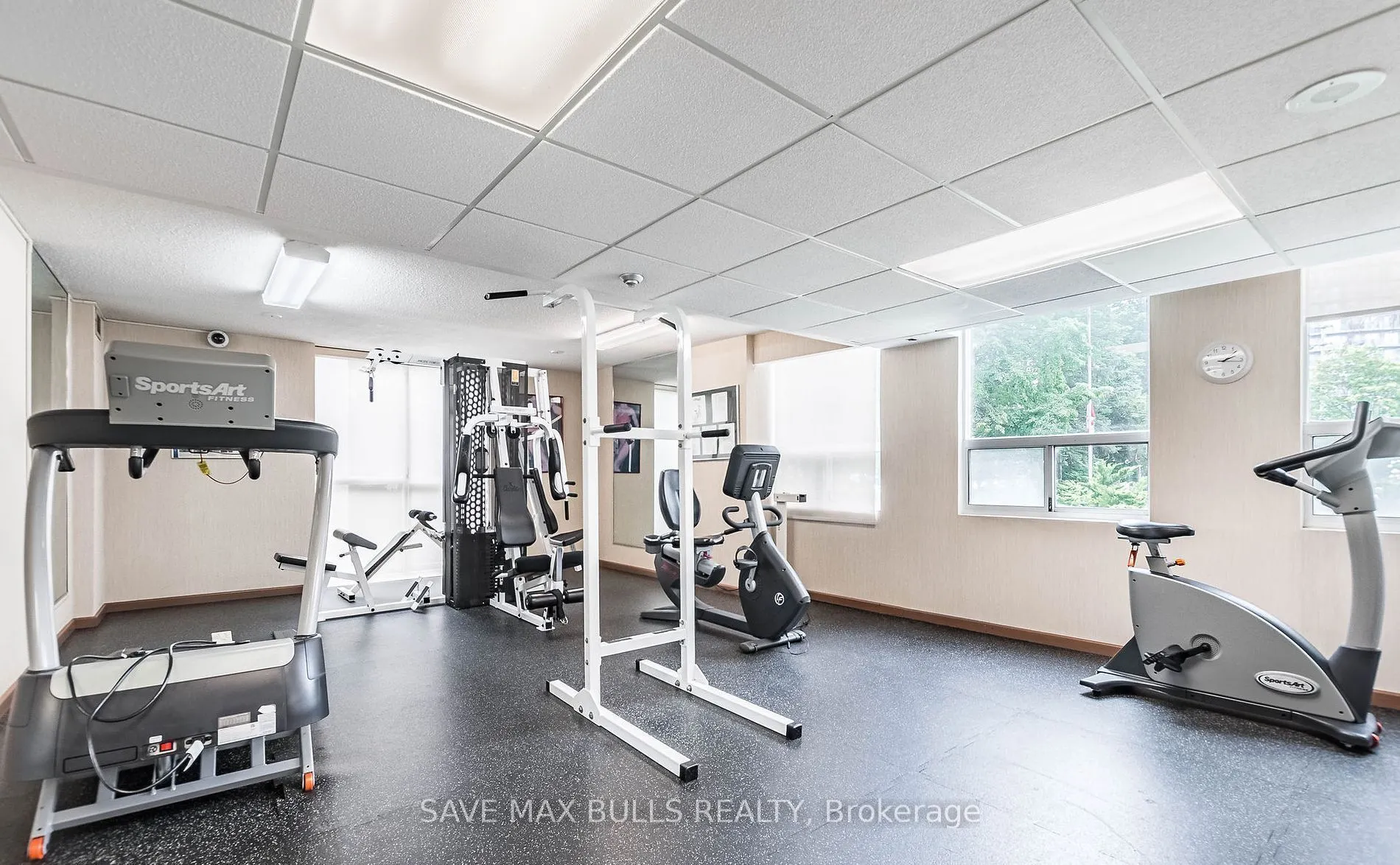 3650 Kaneff Crescent, #908