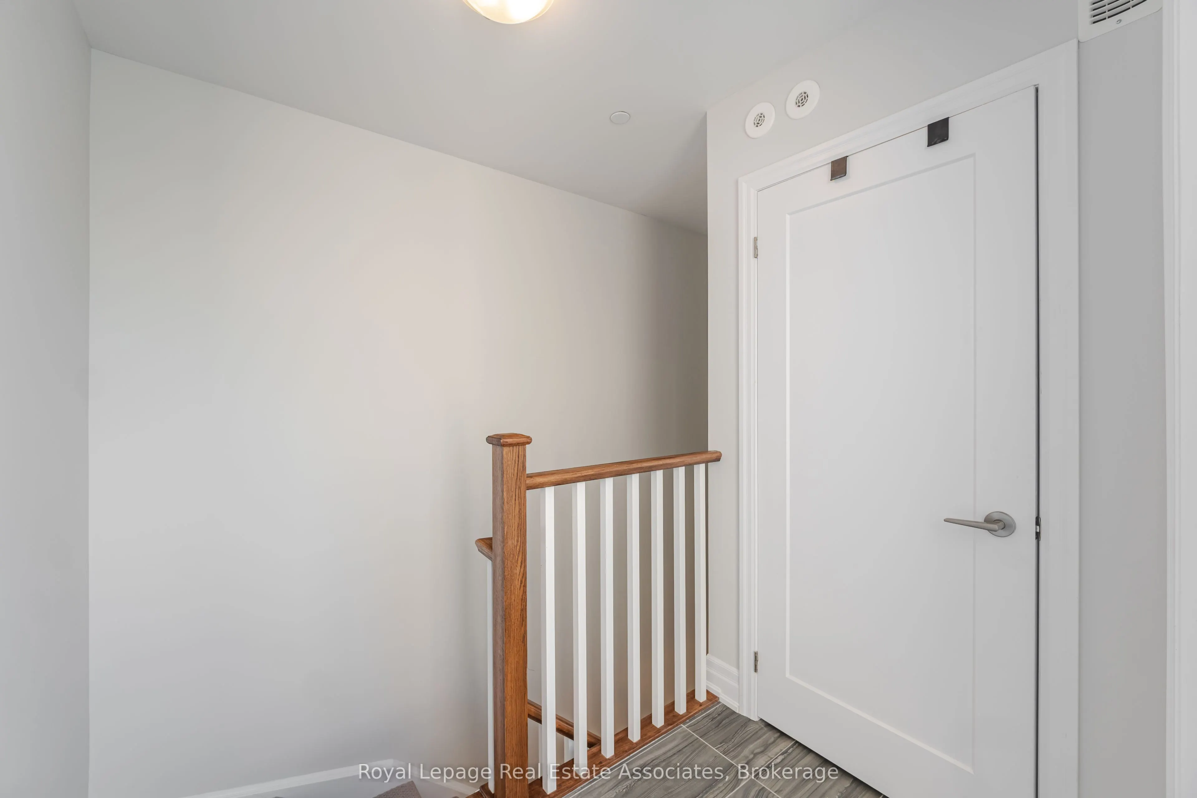 665 Cricklewood Drive, #728