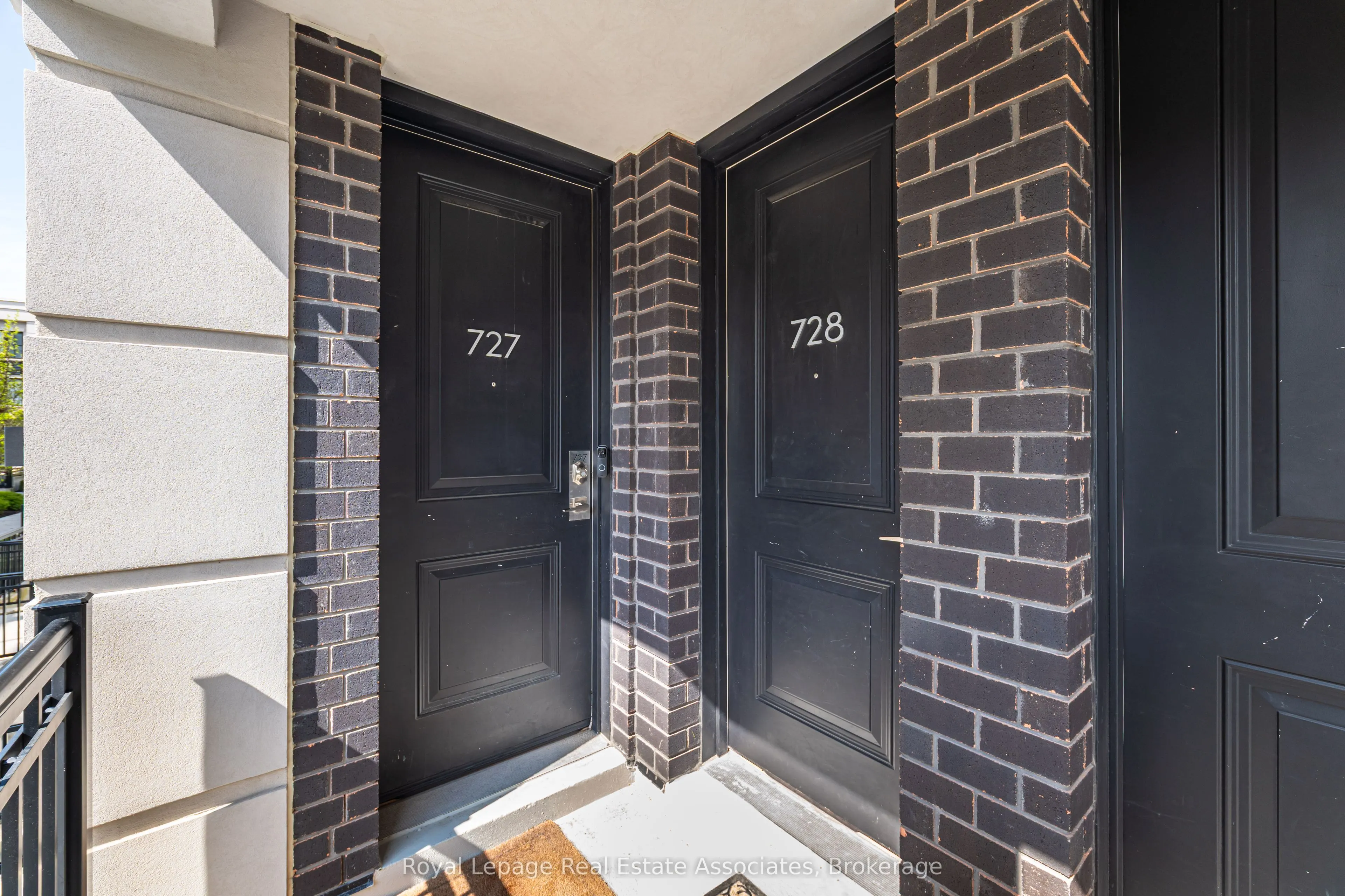 665 Cricklewood Drive, #728