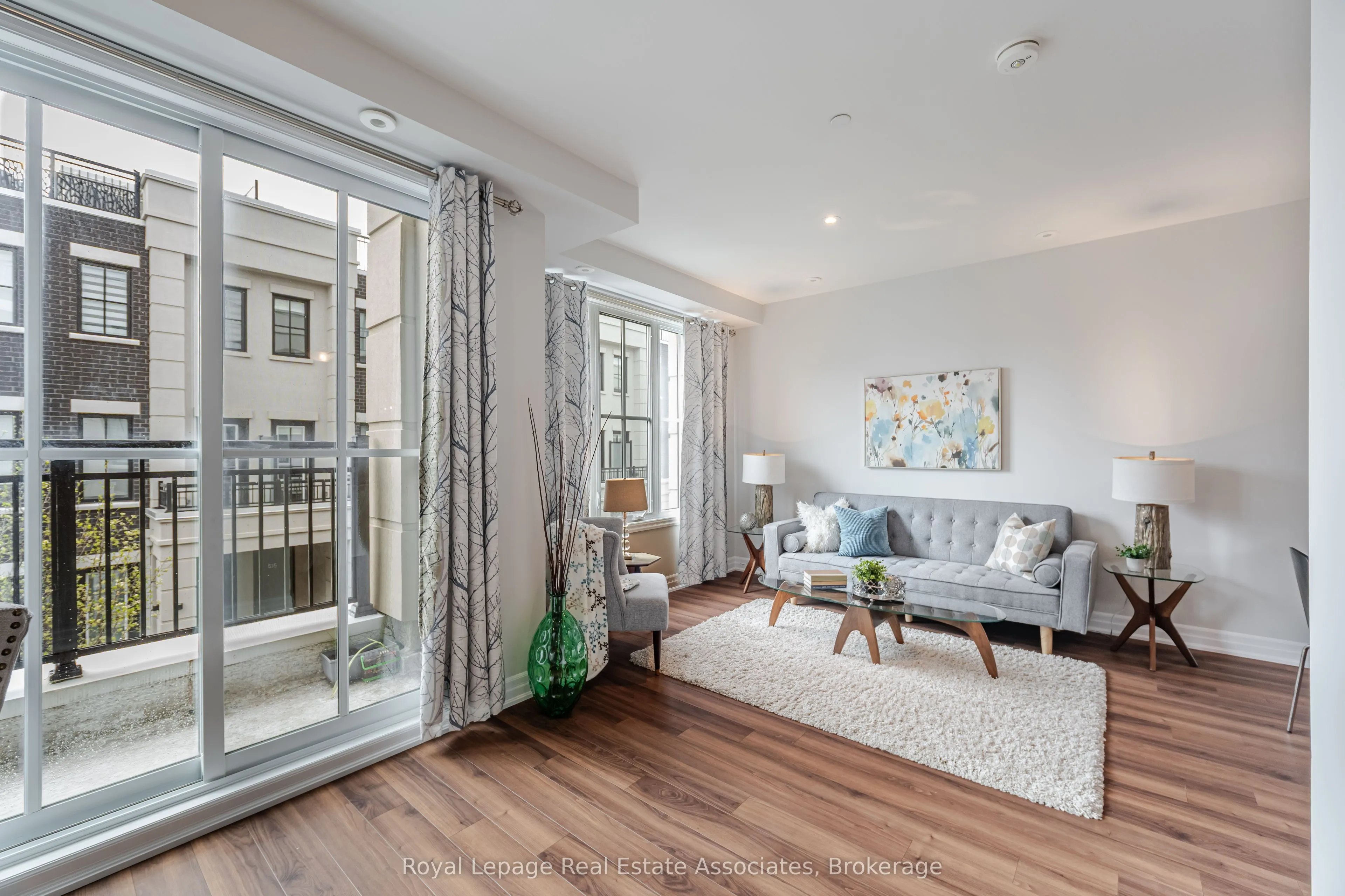 665 Cricklewood Drive, #728