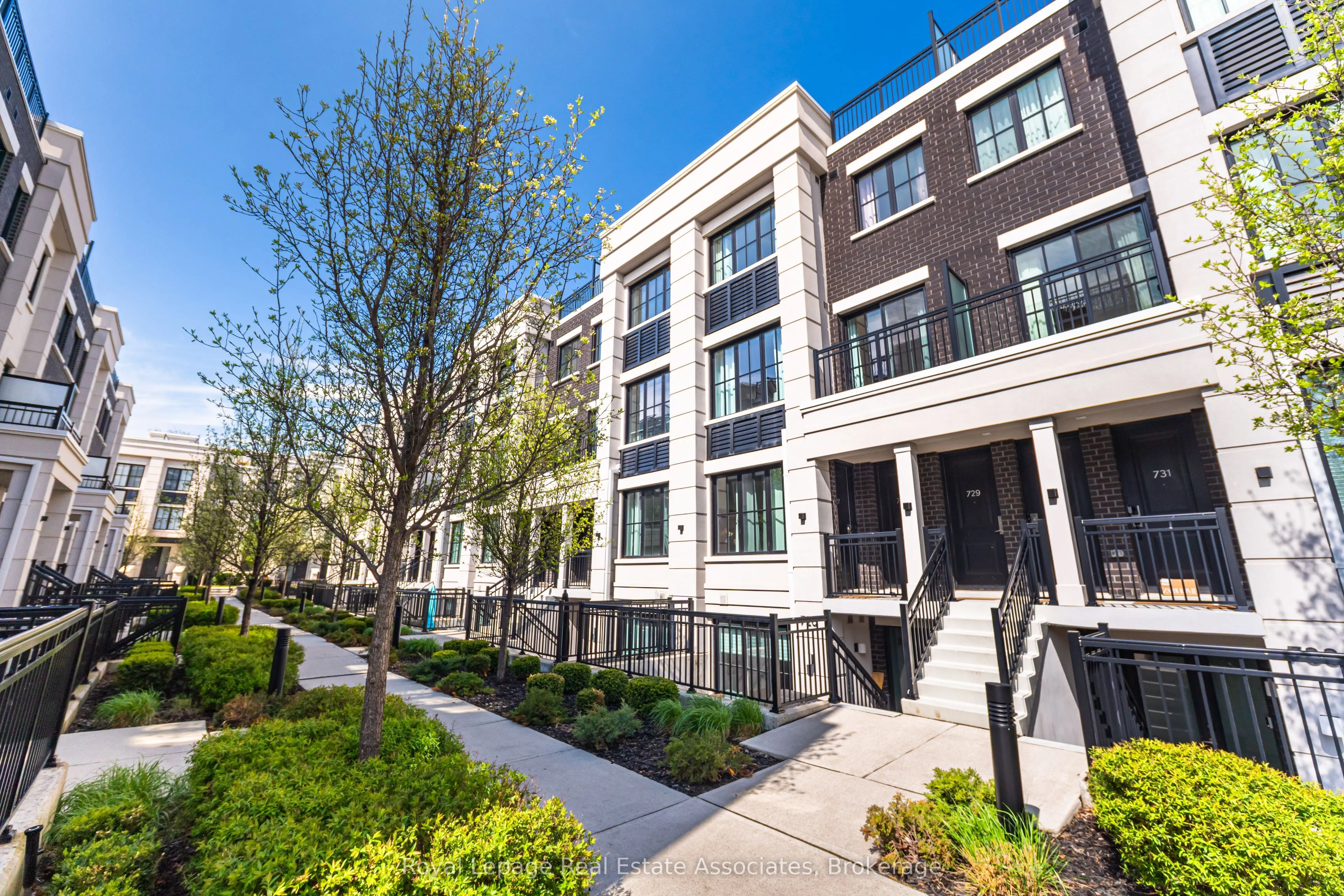 665 Cricklewood Drive, #728