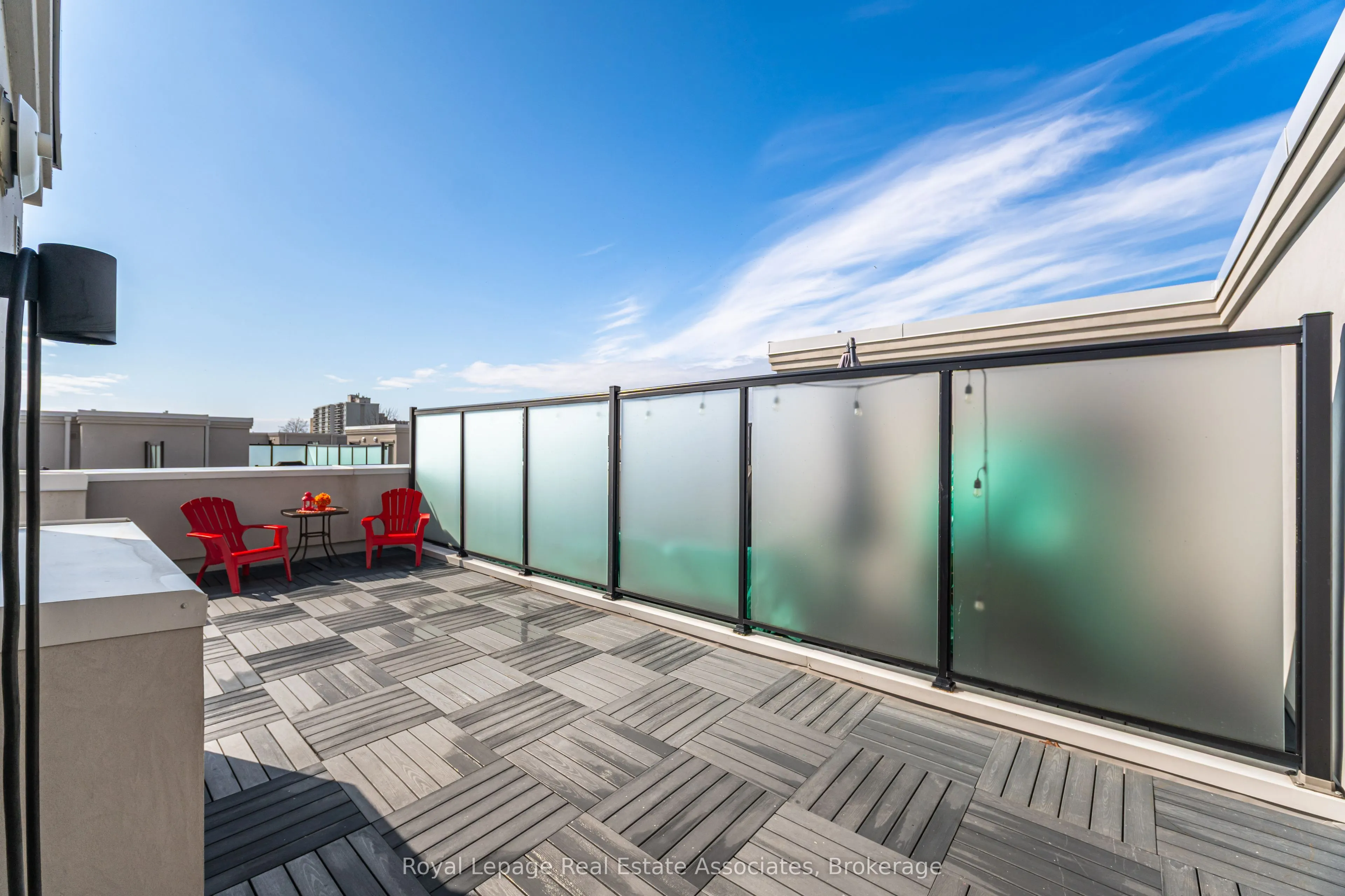 665 Cricklewood Drive, #728