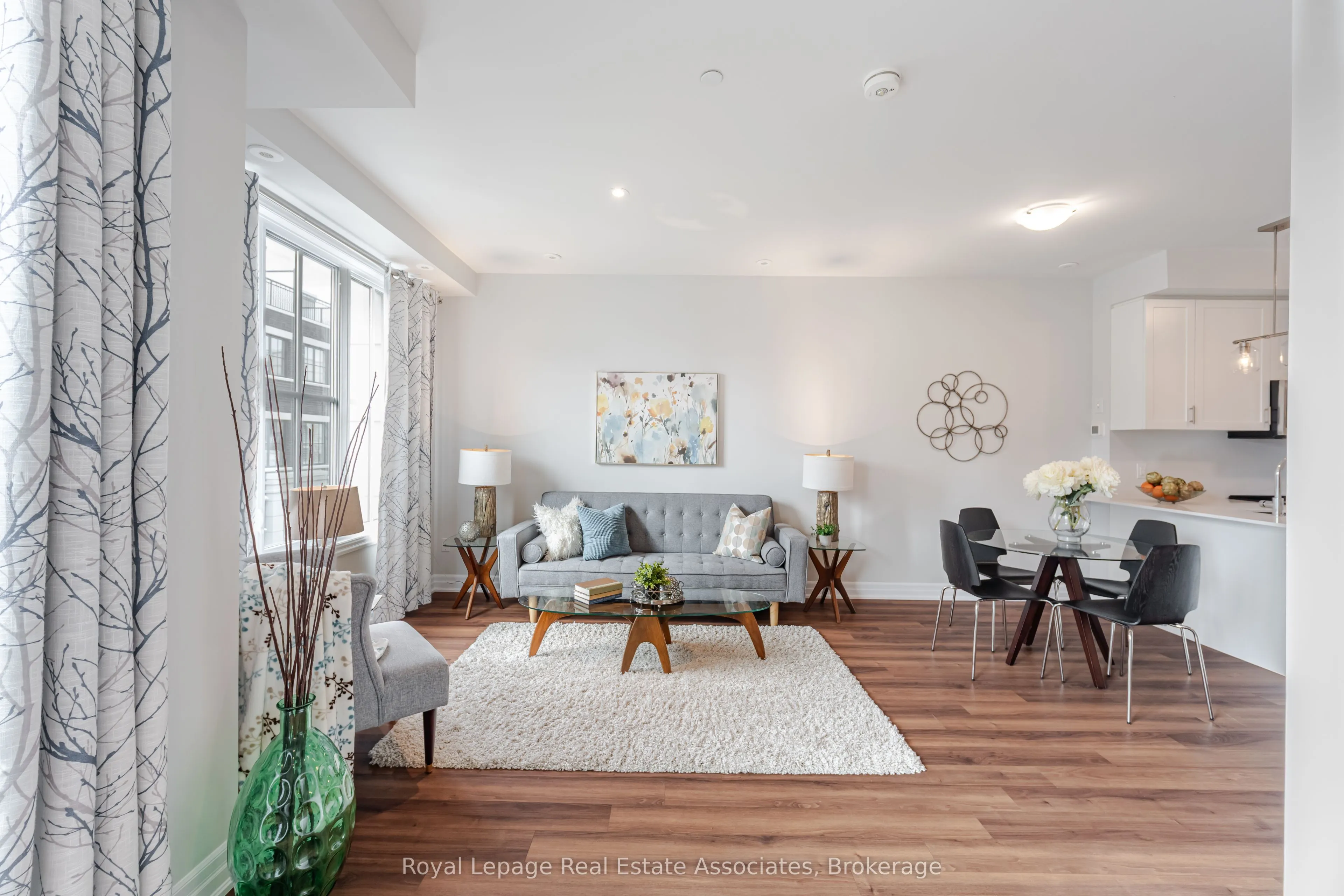 665 Cricklewood Drive, #728