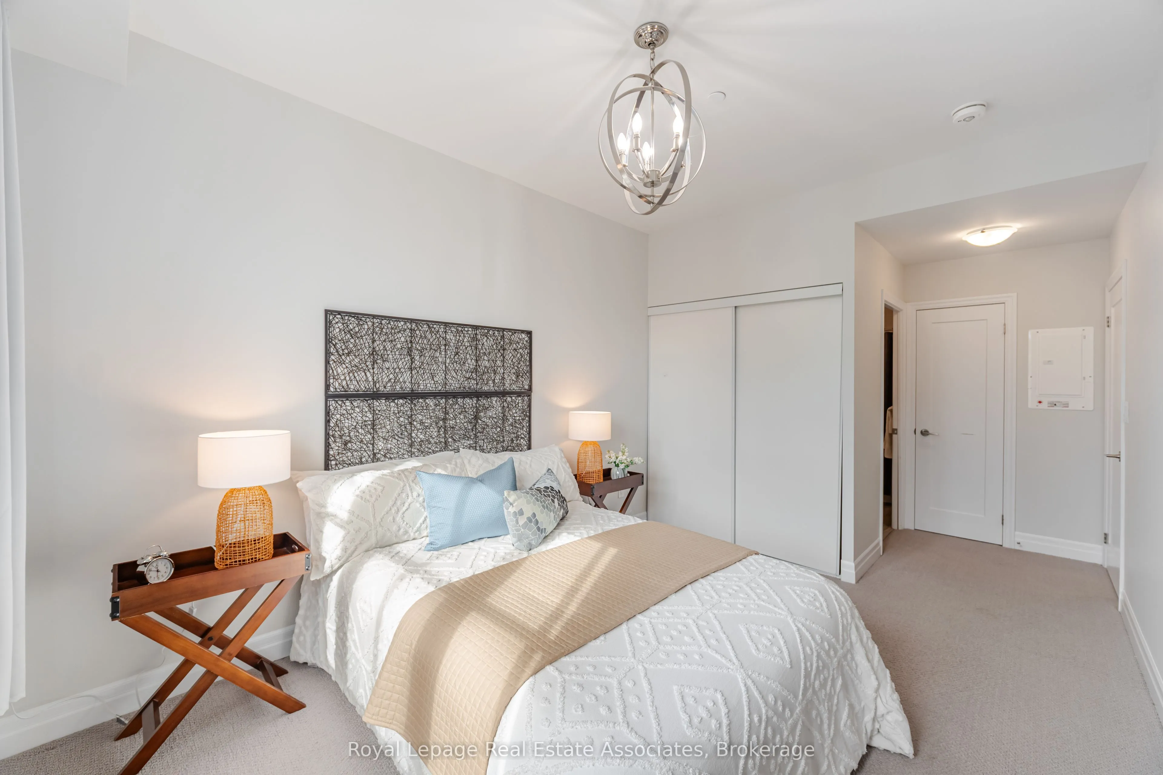 665 Cricklewood Drive, #728