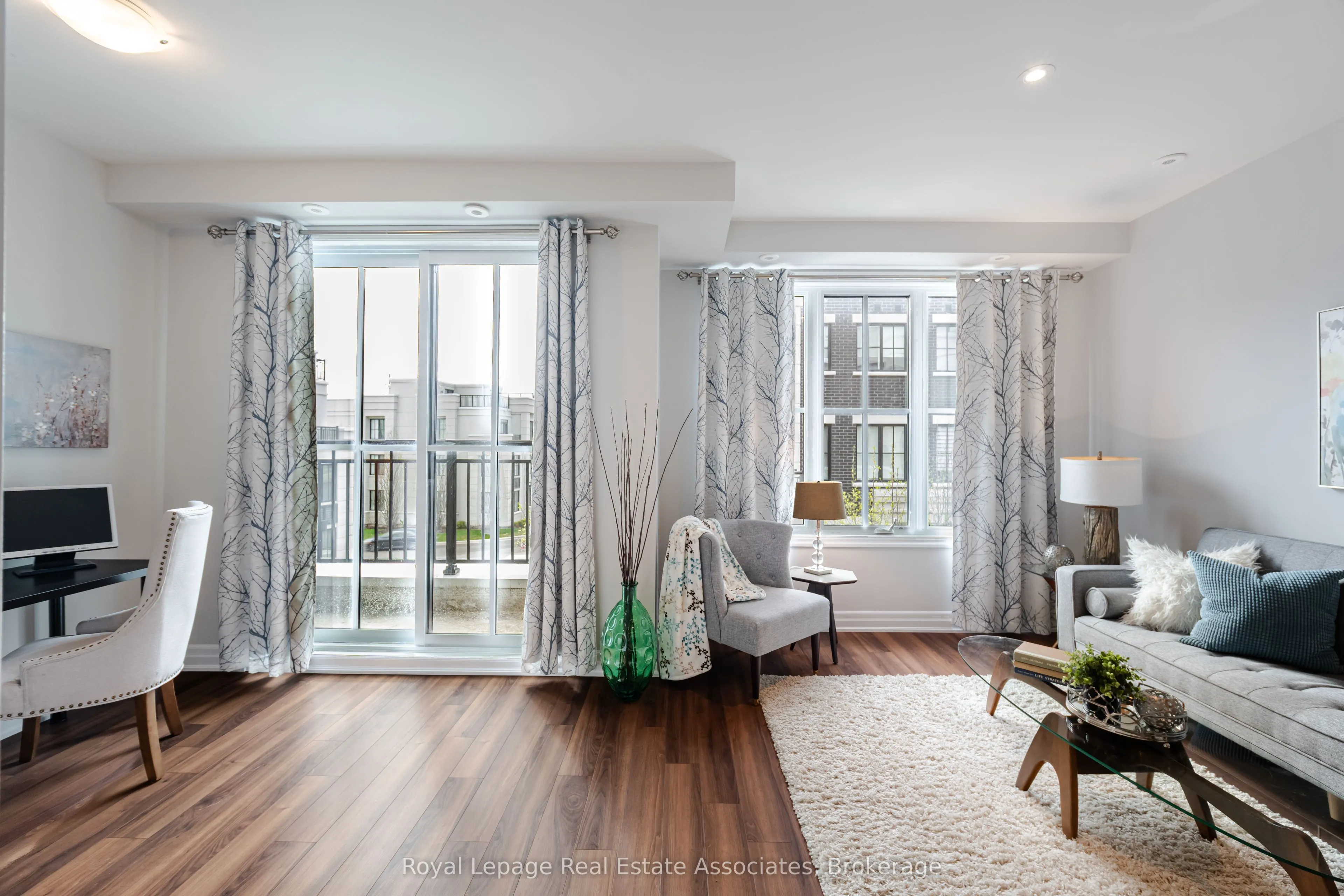 665 Cricklewood Drive, #728