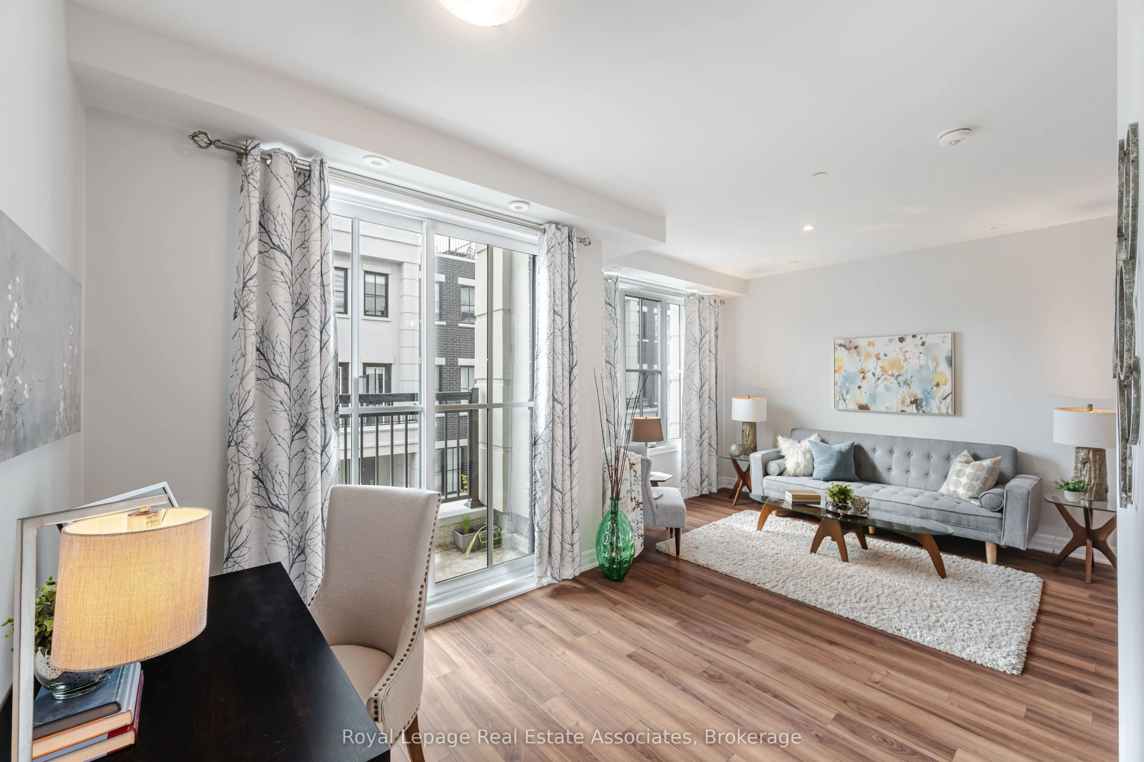 665 Cricklewood Drive, #728