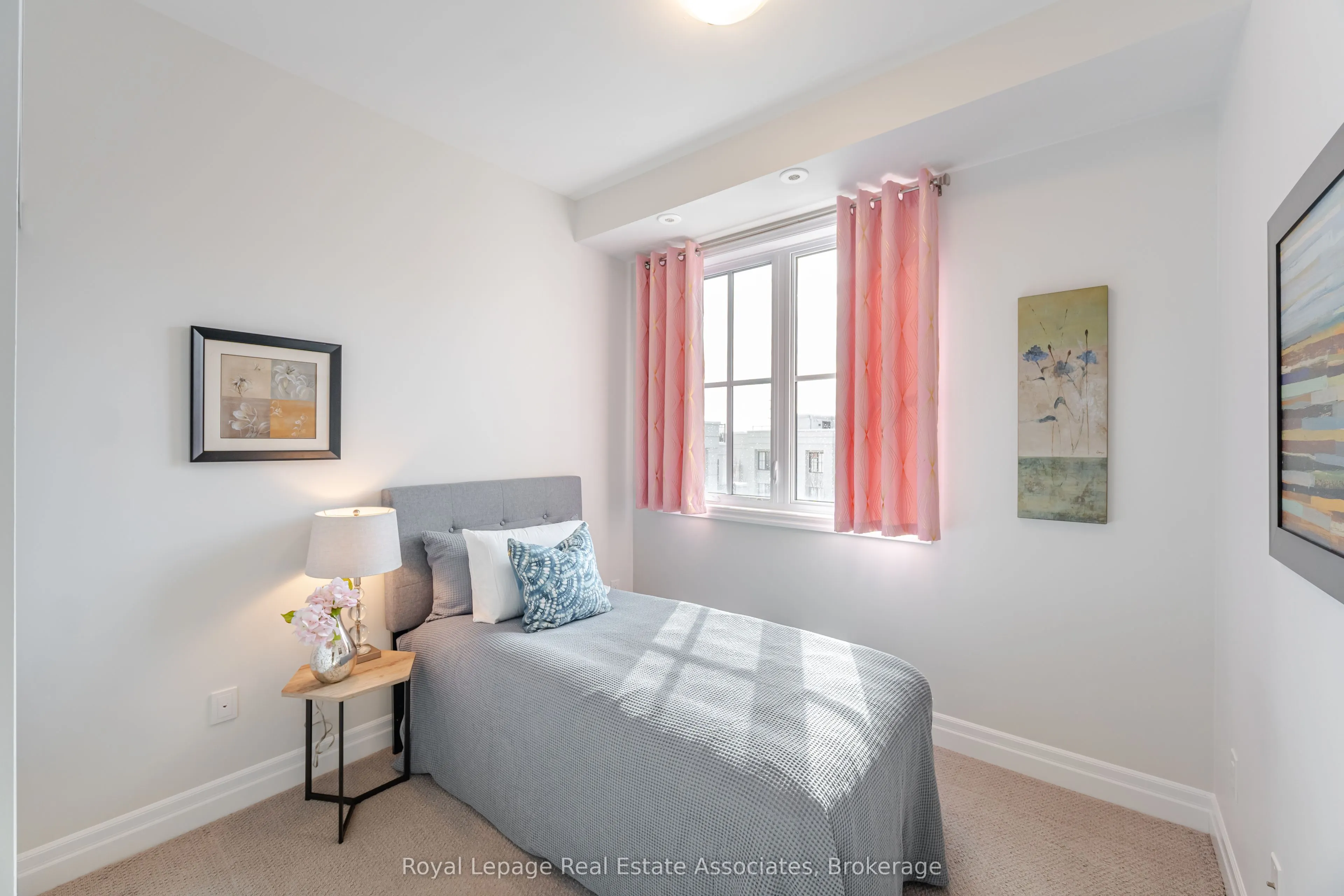 665 Cricklewood Drive, #728