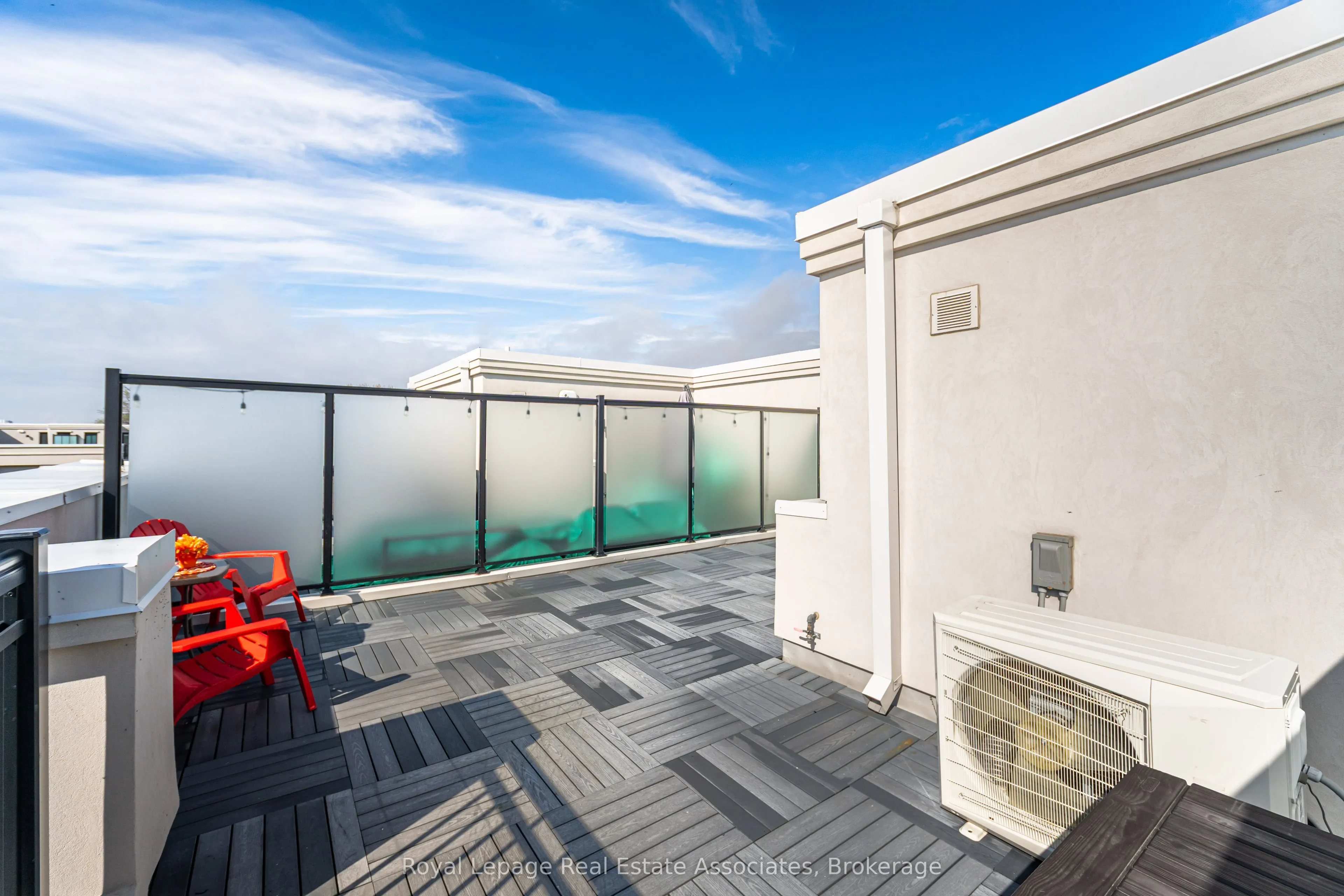 665 Cricklewood Drive, #728