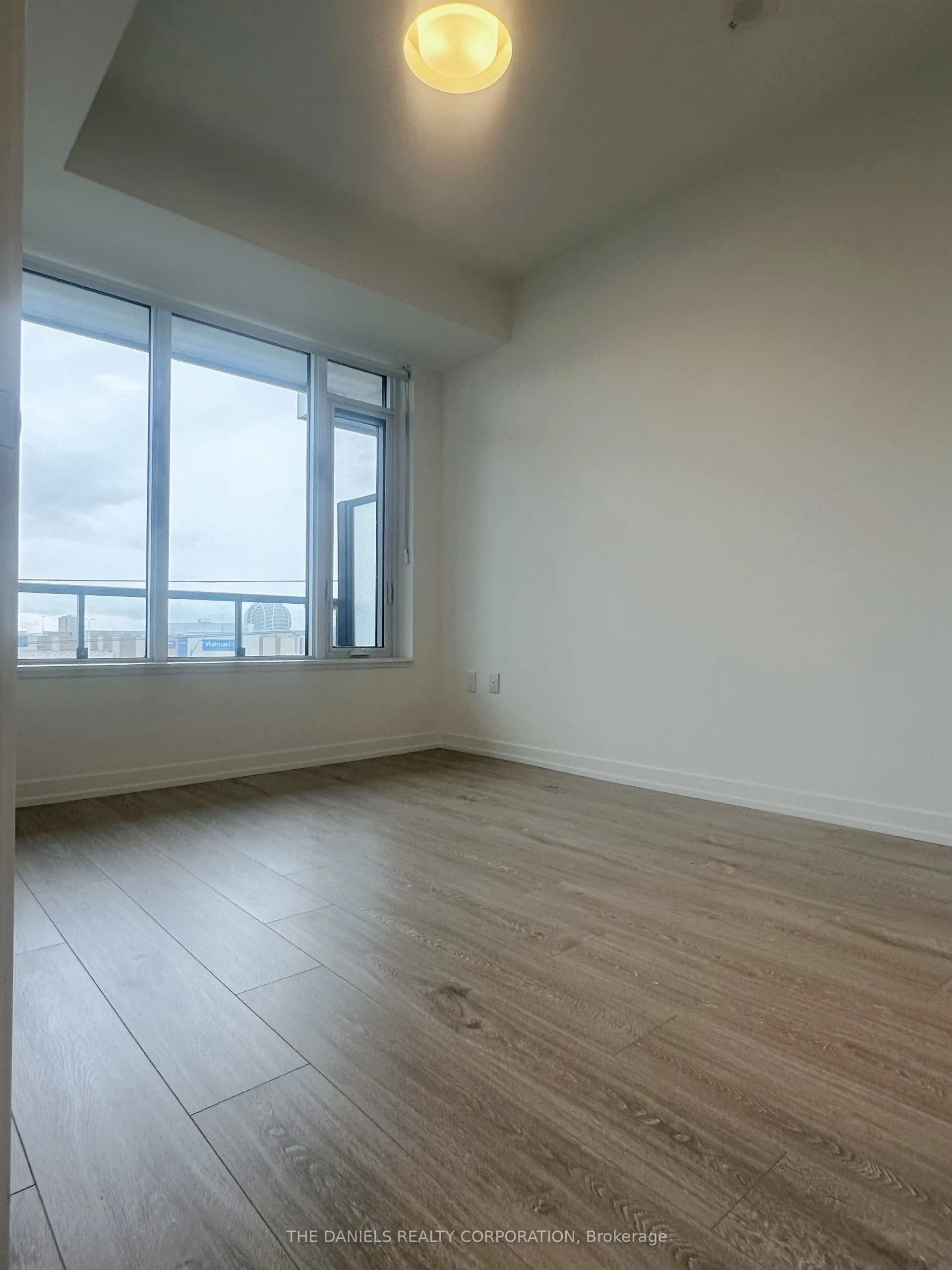 2485 Eglinton Avenue W, #622