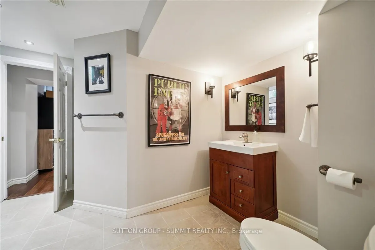 2237 Adirondak Trail