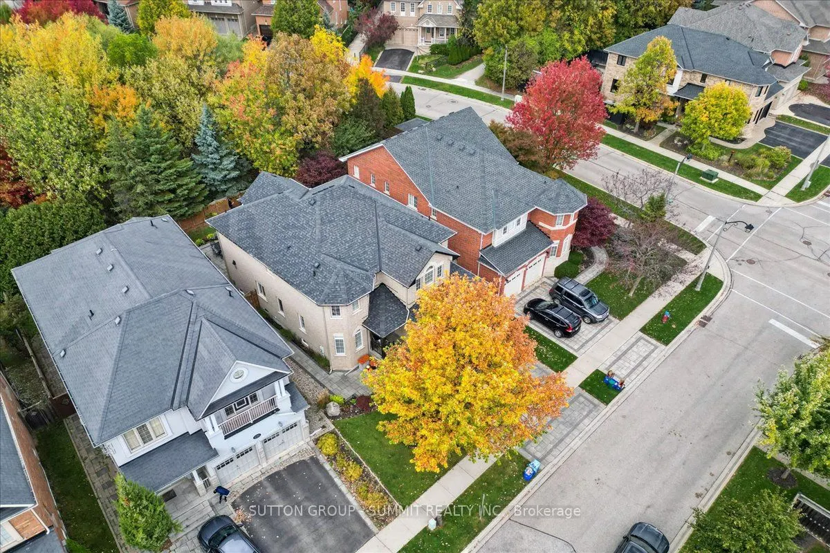 2237 Adirondak Trail