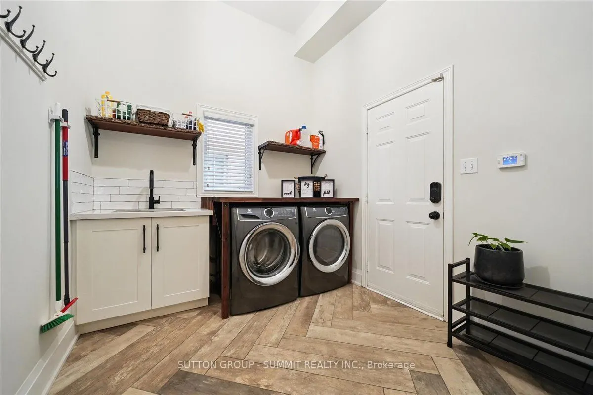 2237 Adirondak Trail