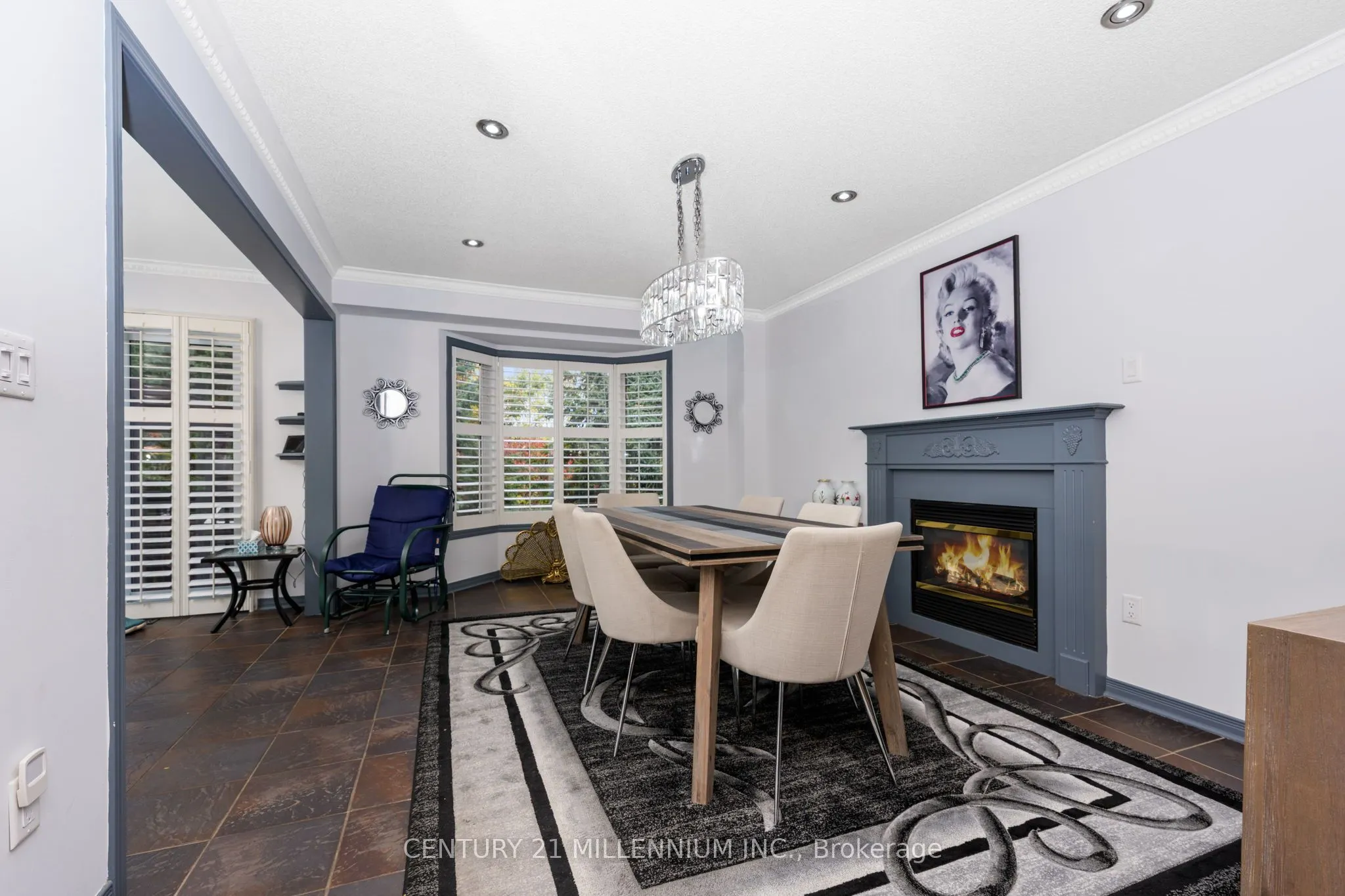 23 Upper Highlands Drive