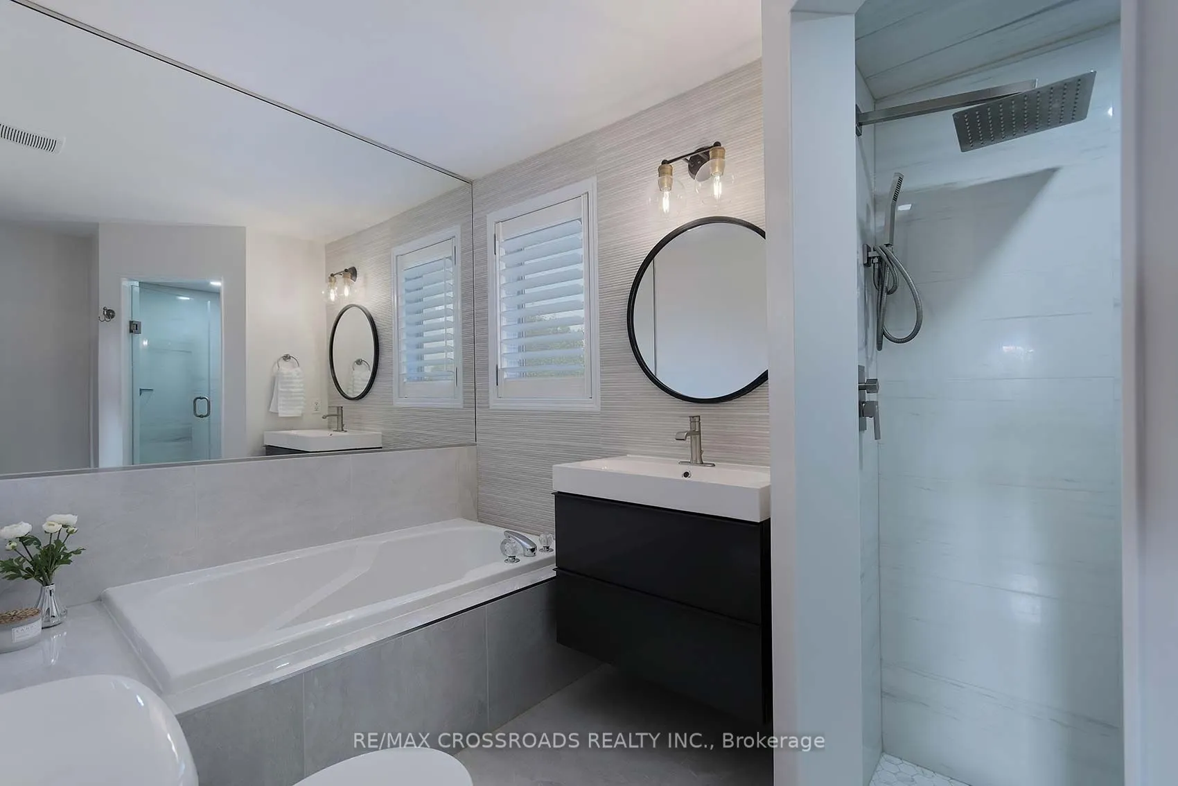 3890 Bloor Street W, #6