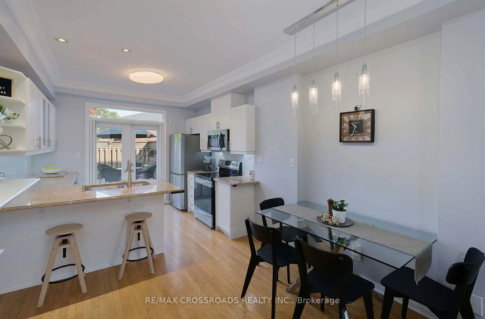 3890 Bloor Street W, #6