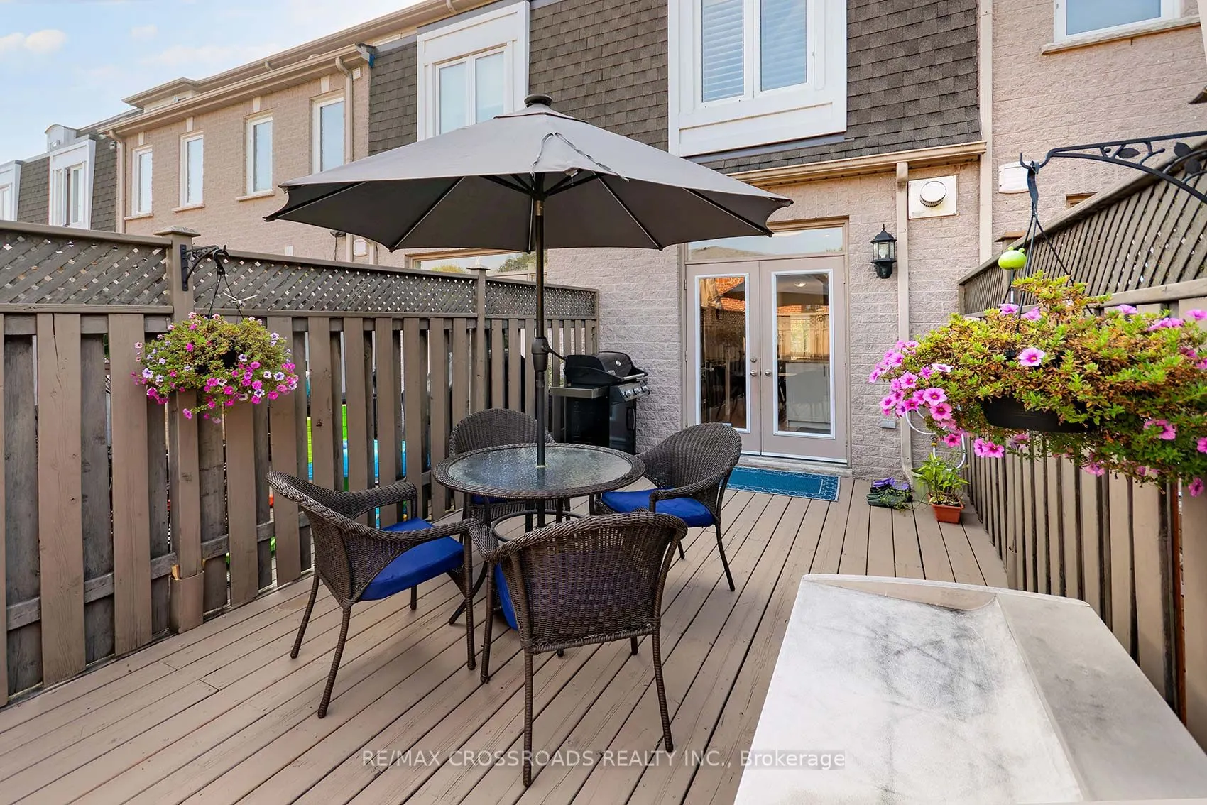 3890 Bloor Street W, #6