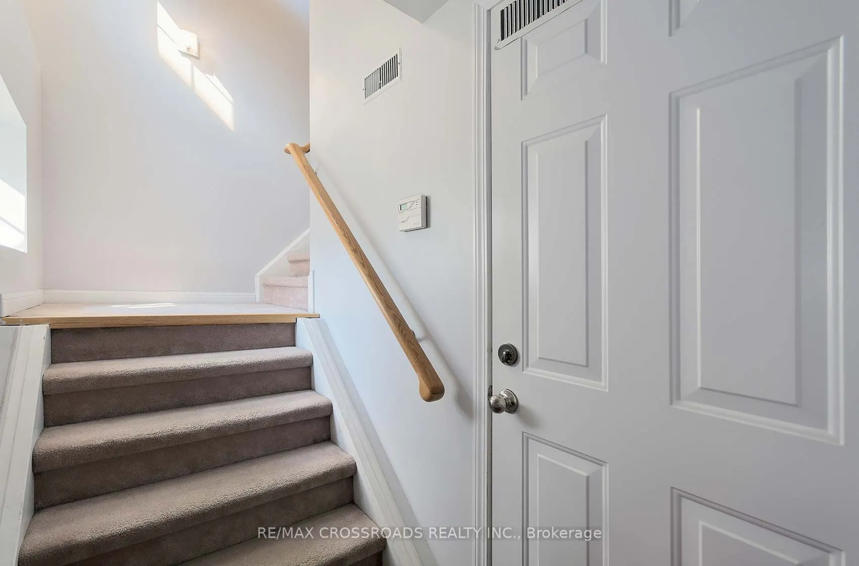 3890 Bloor Street W, #6