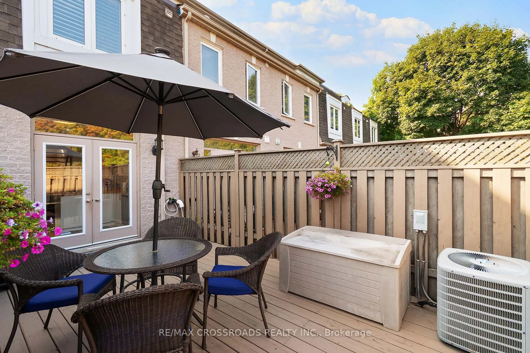 3890 Bloor Street W, #6