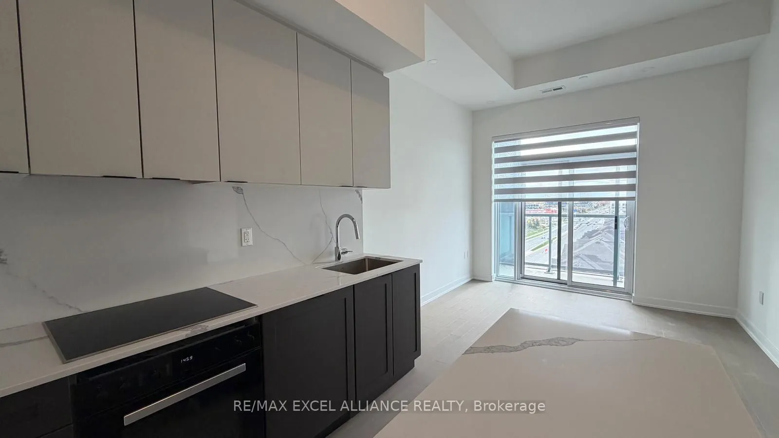 1005 Dundas Street E, #914