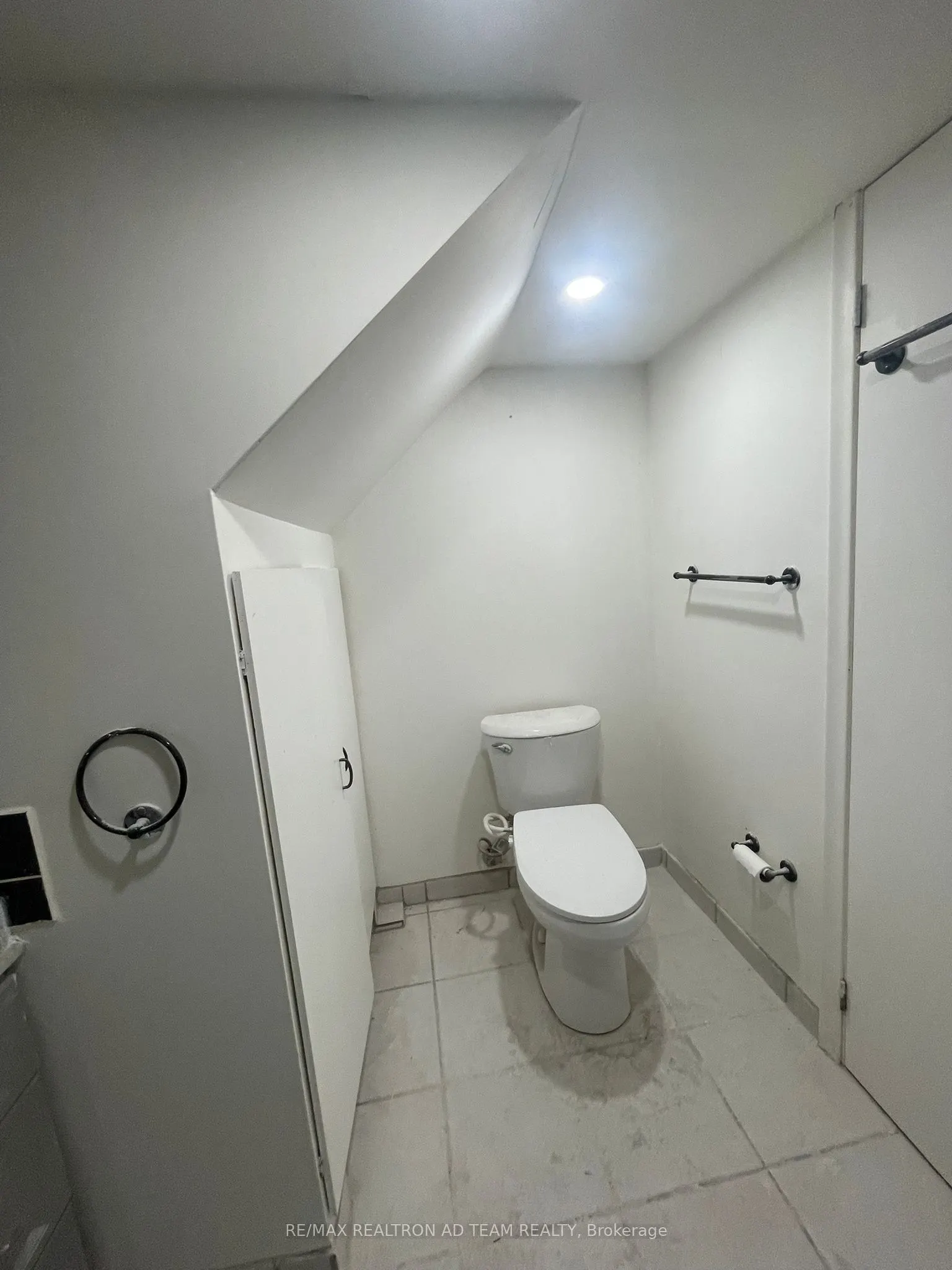 2365 Bostock Crescent, #Basement