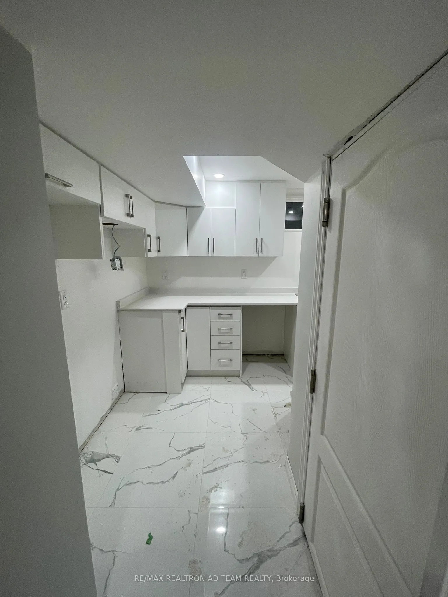 2365 Bostock Crescent, #Basement