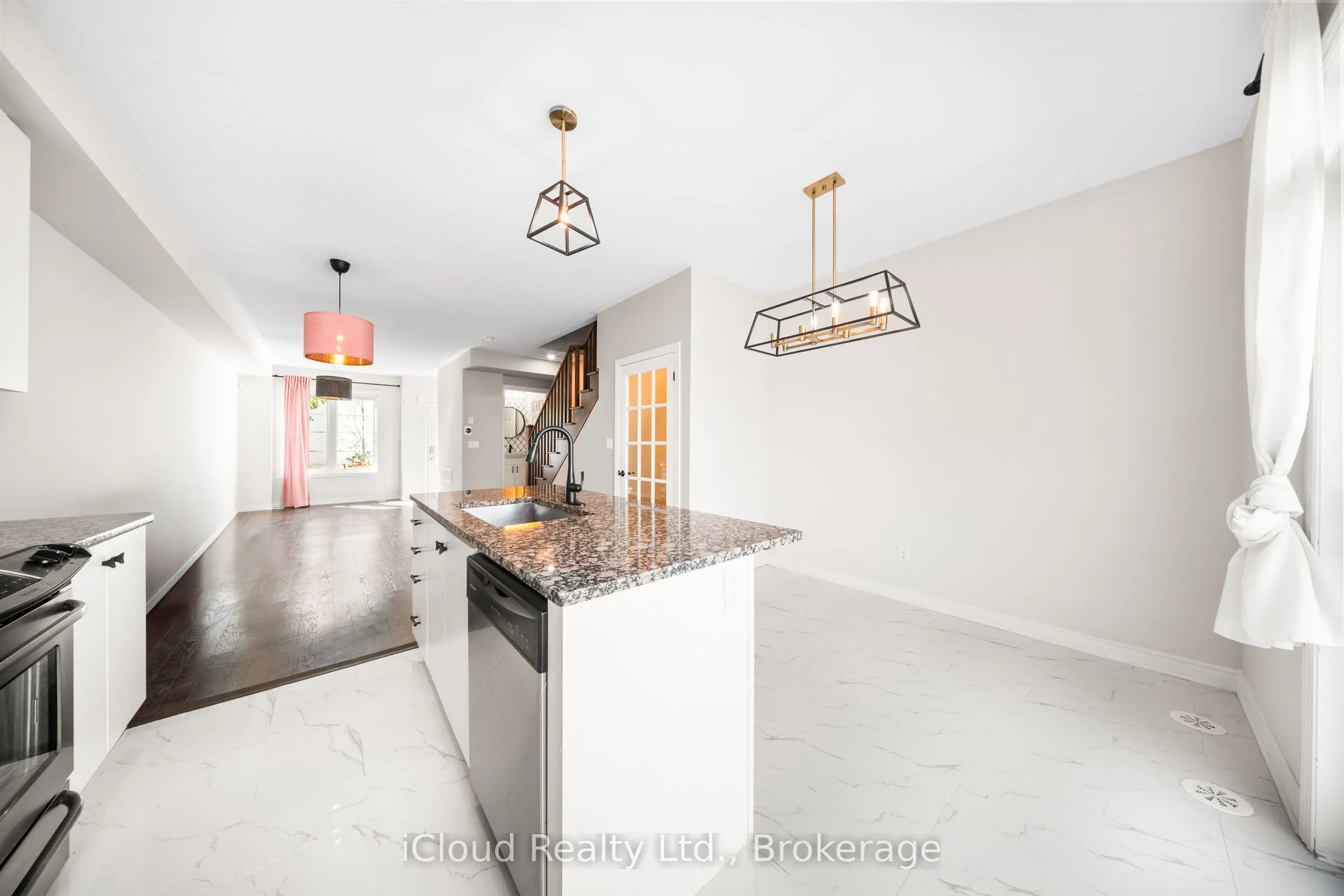 636 Evans Avenue, #5