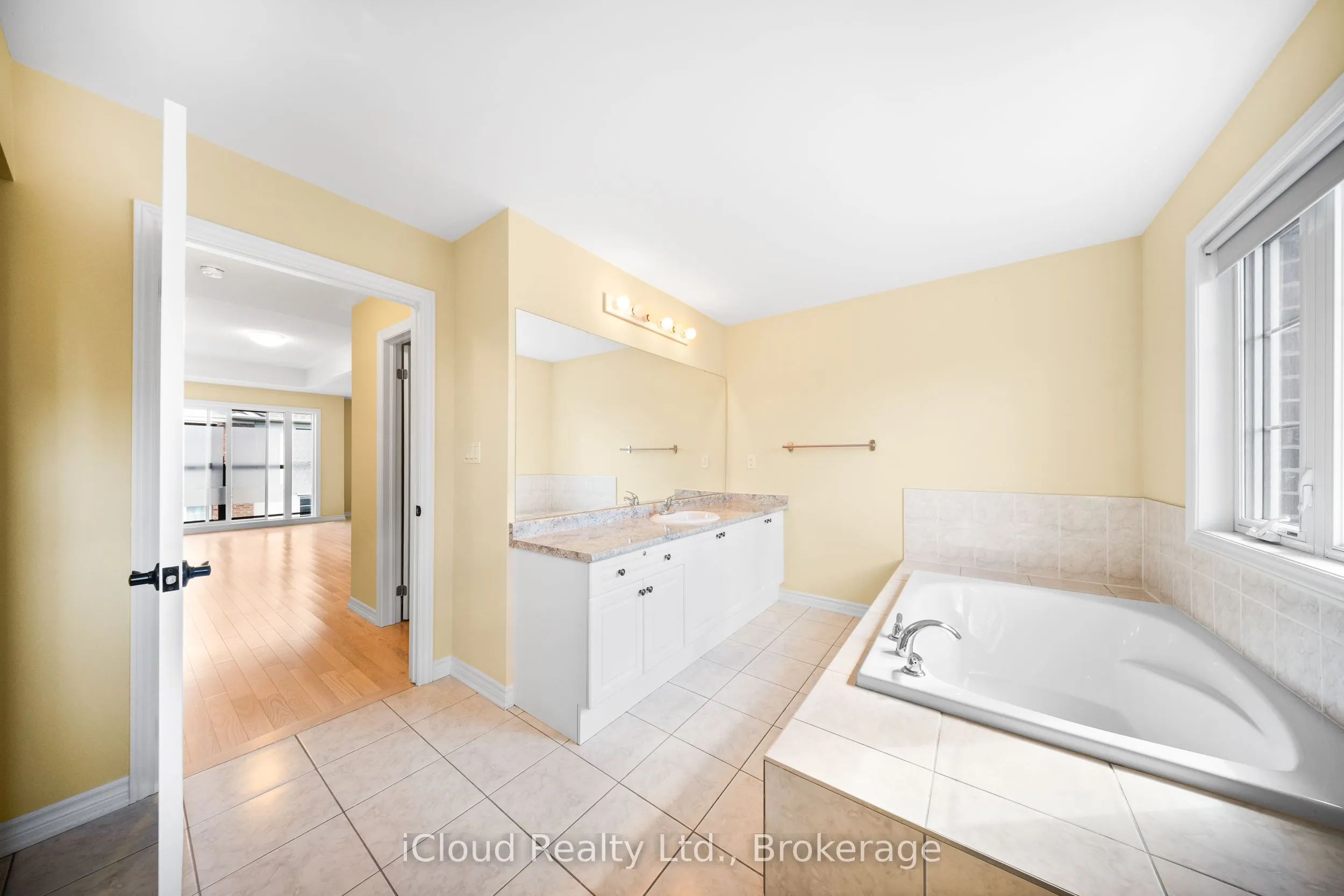 636 Evans Avenue, #5