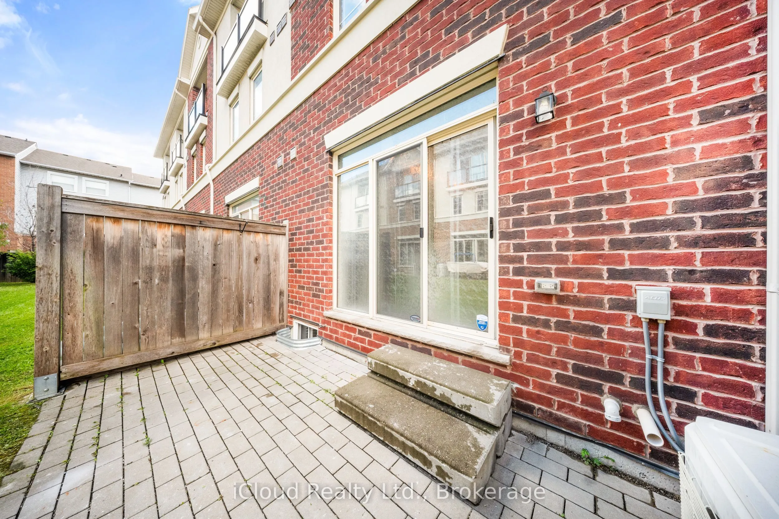 636 Evans Avenue, #5