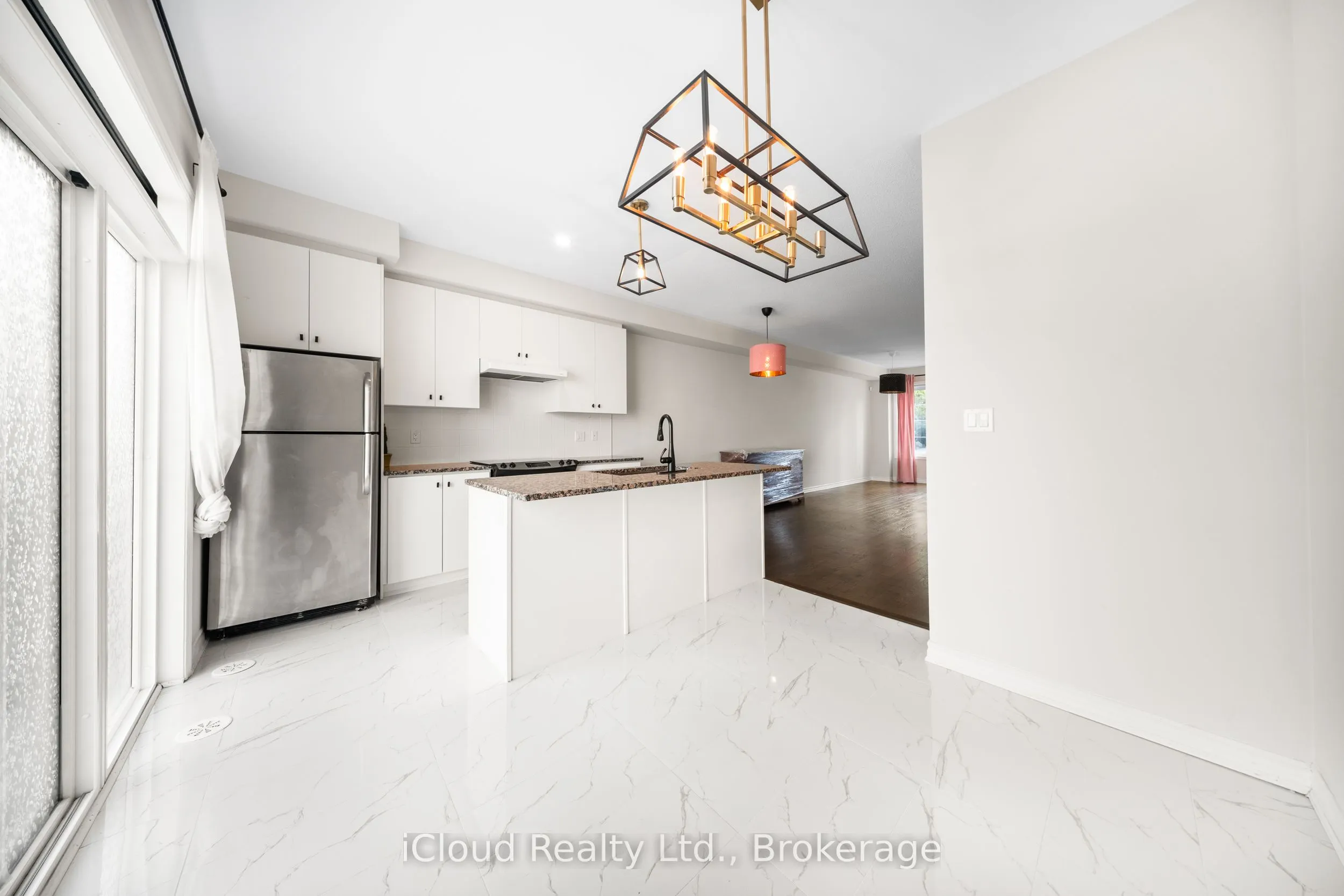 636 Evans Avenue, #5