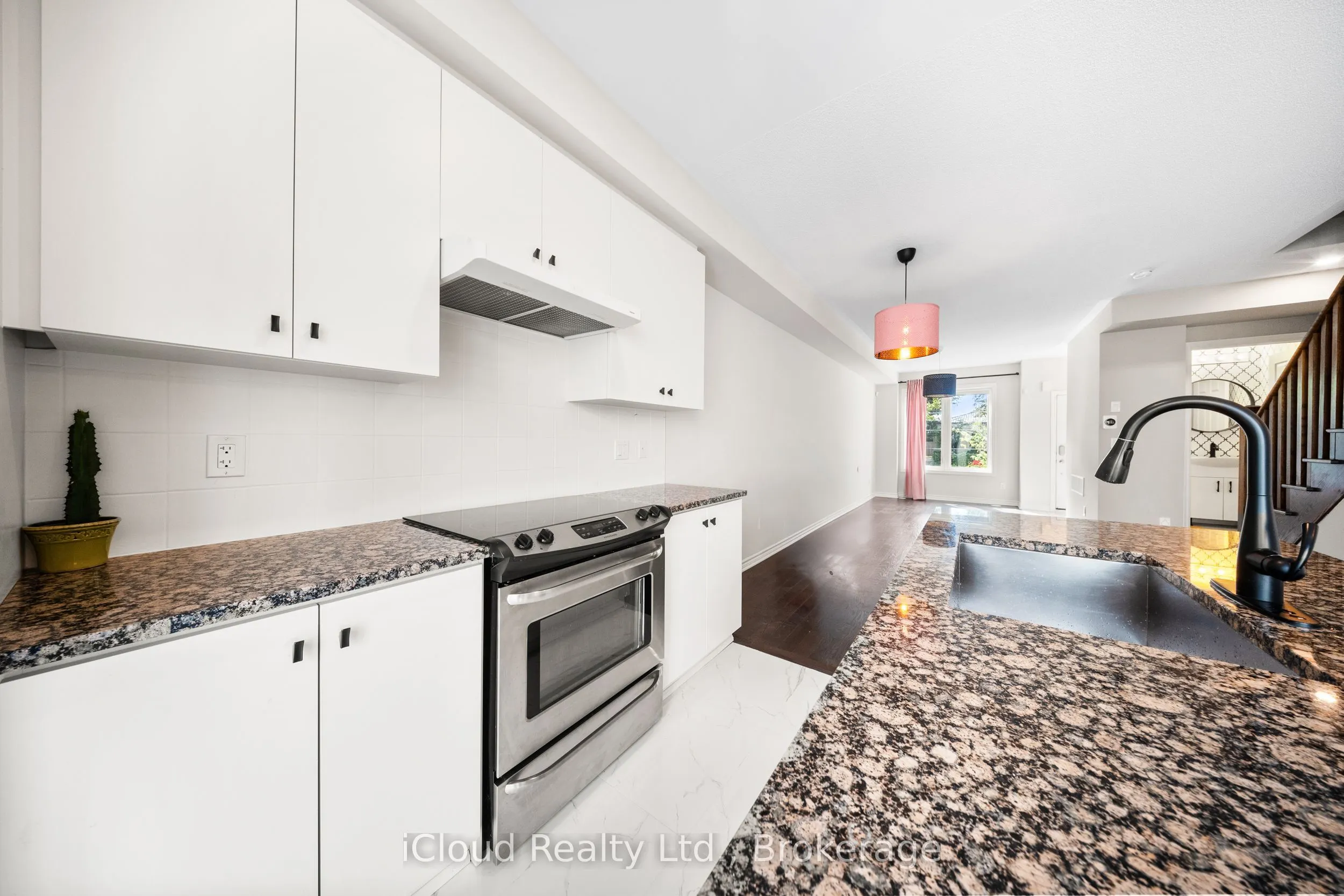 636 Evans Avenue, #5