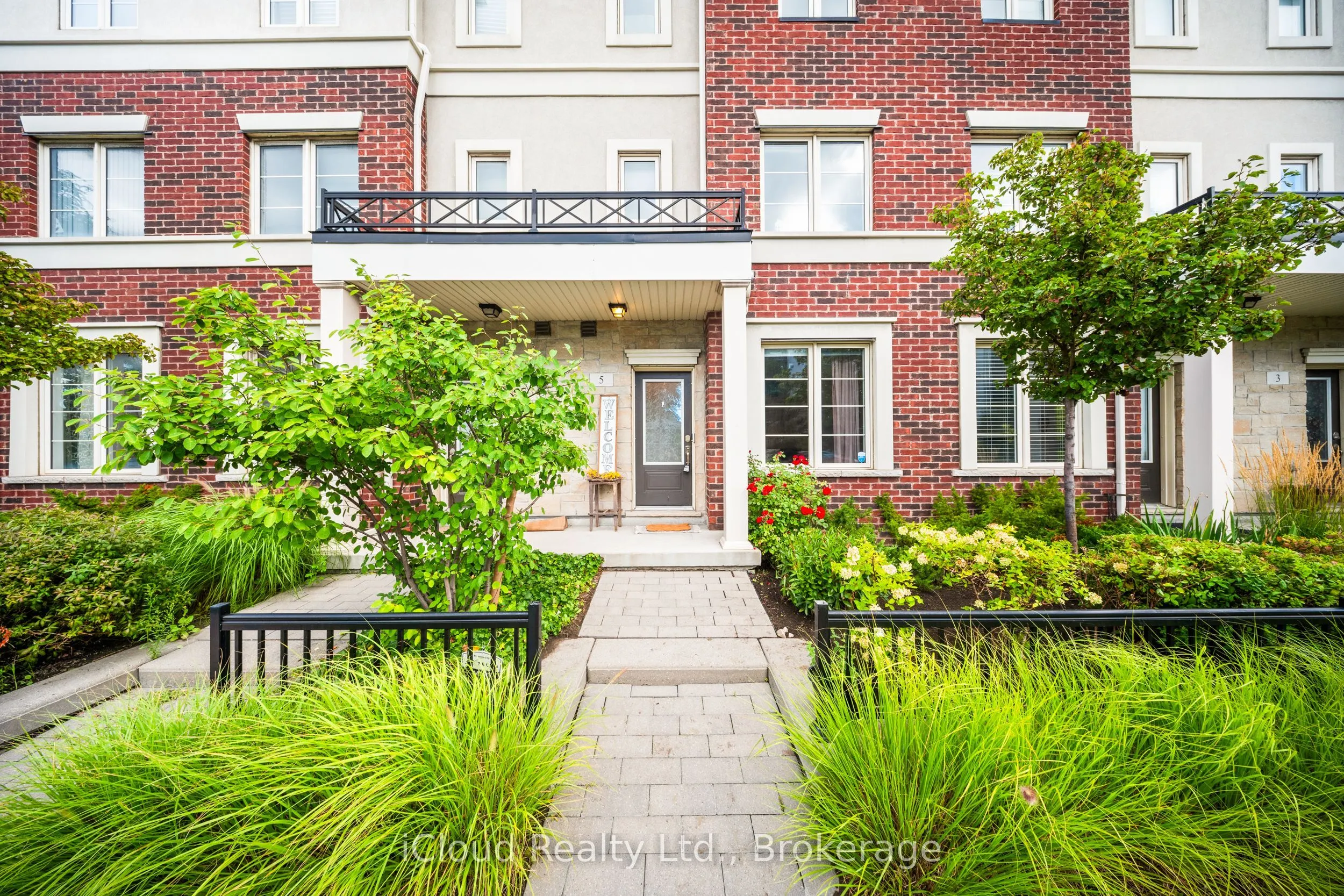 636 Evans Avenue, #5