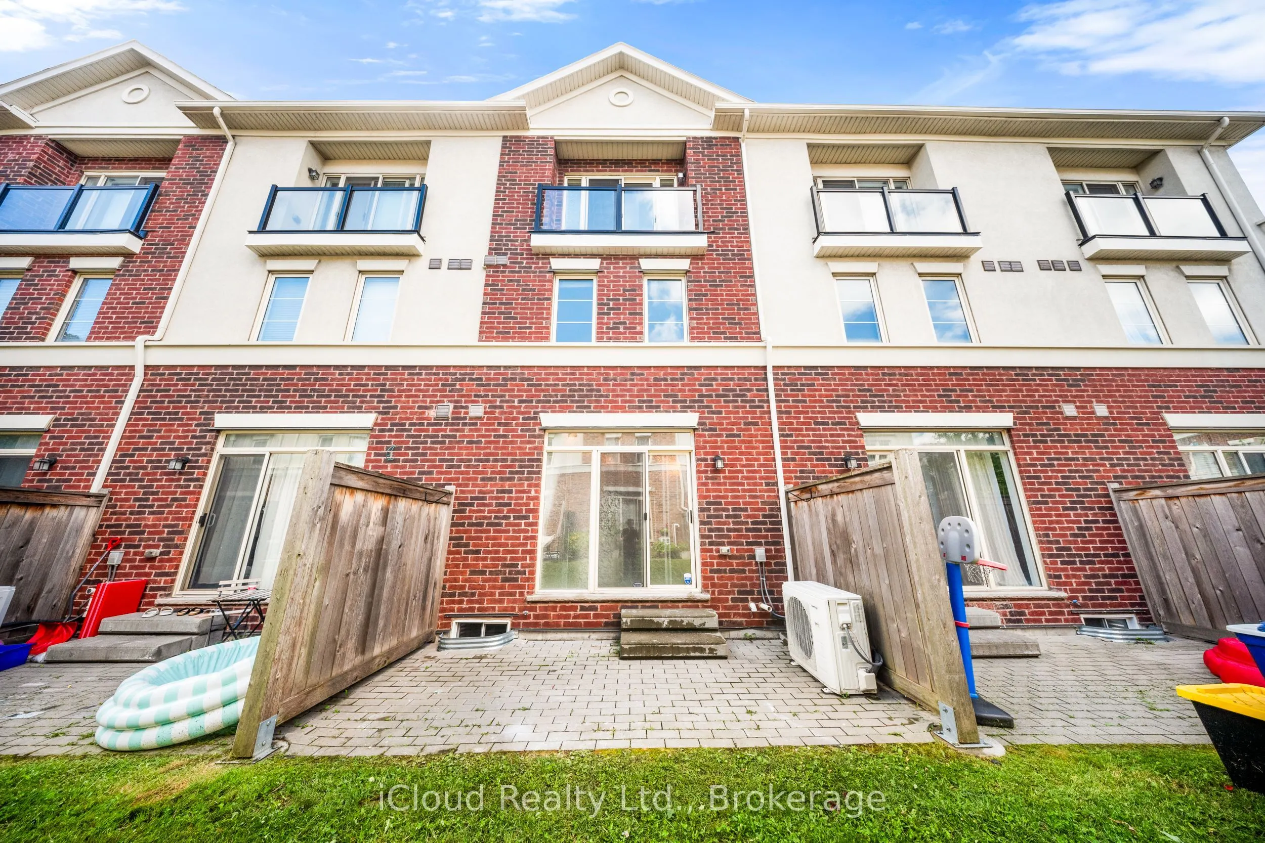 636 Evans Avenue, #5