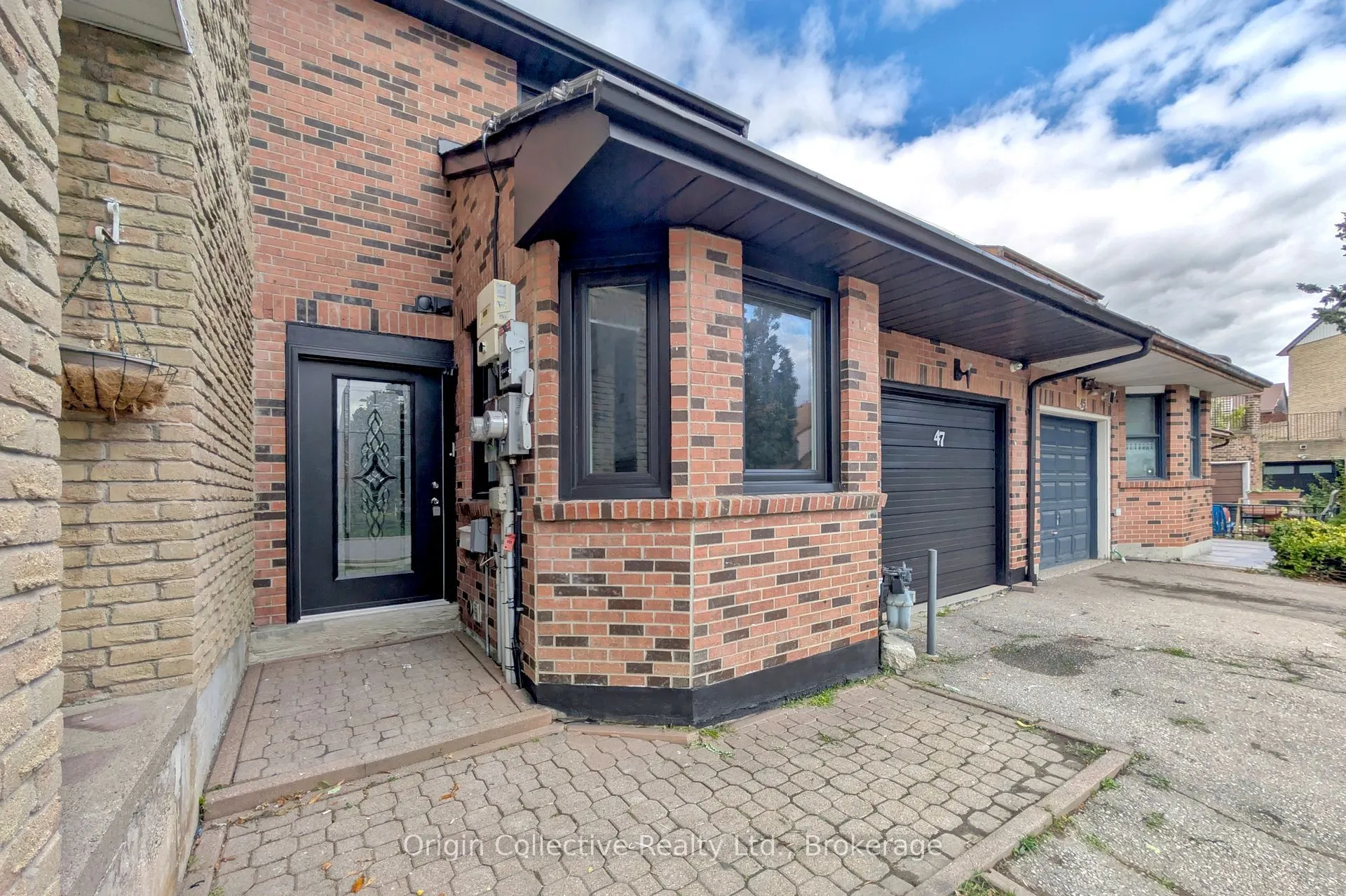 47 Woolenscote Circle