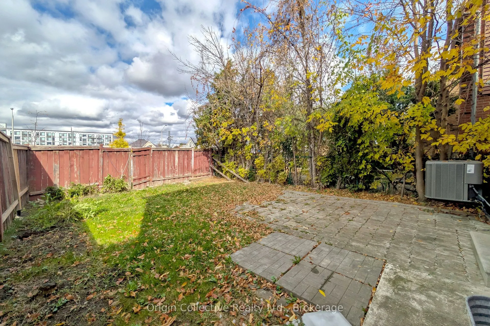 47 Woolenscote Circle