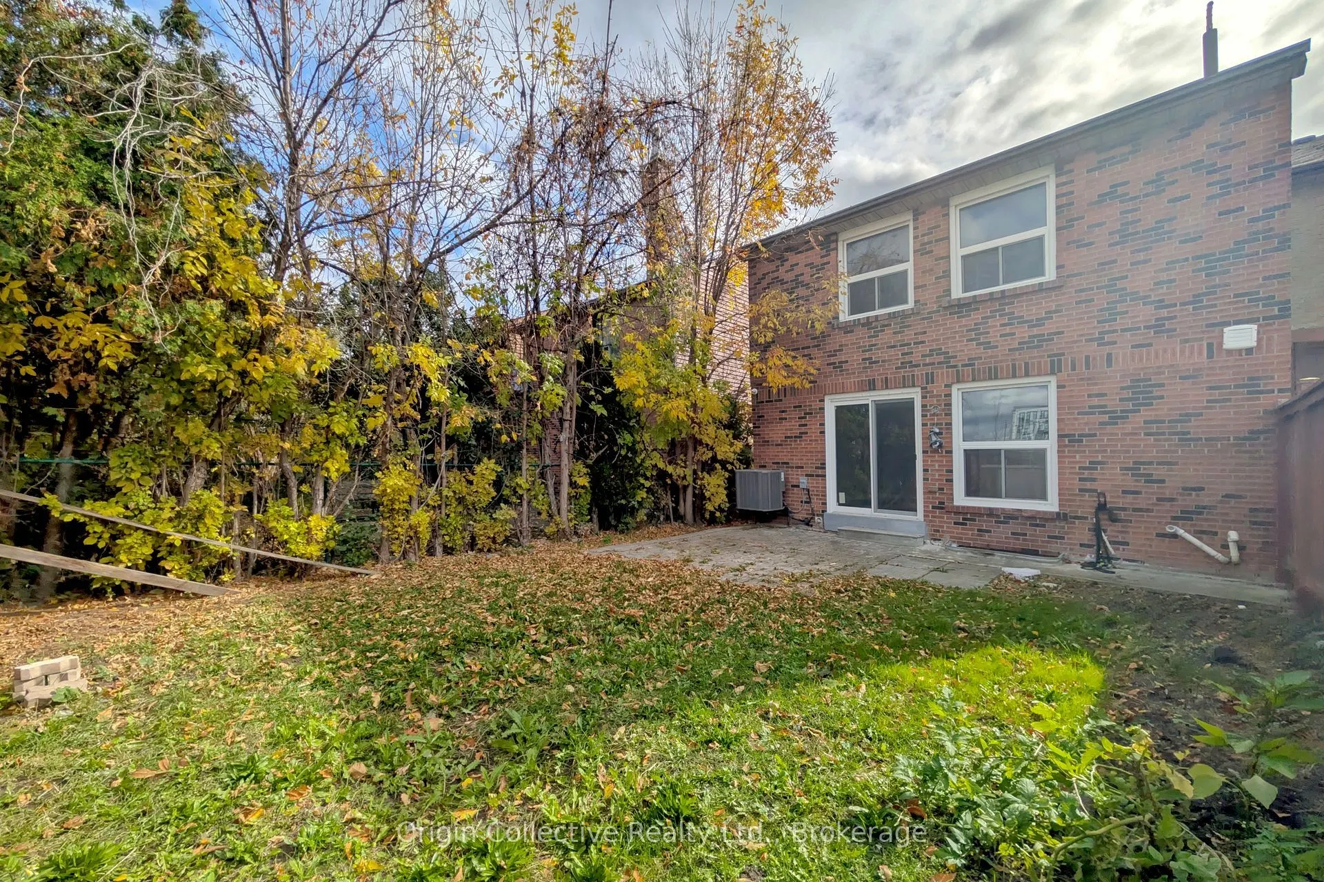 47 Woolenscote Circle