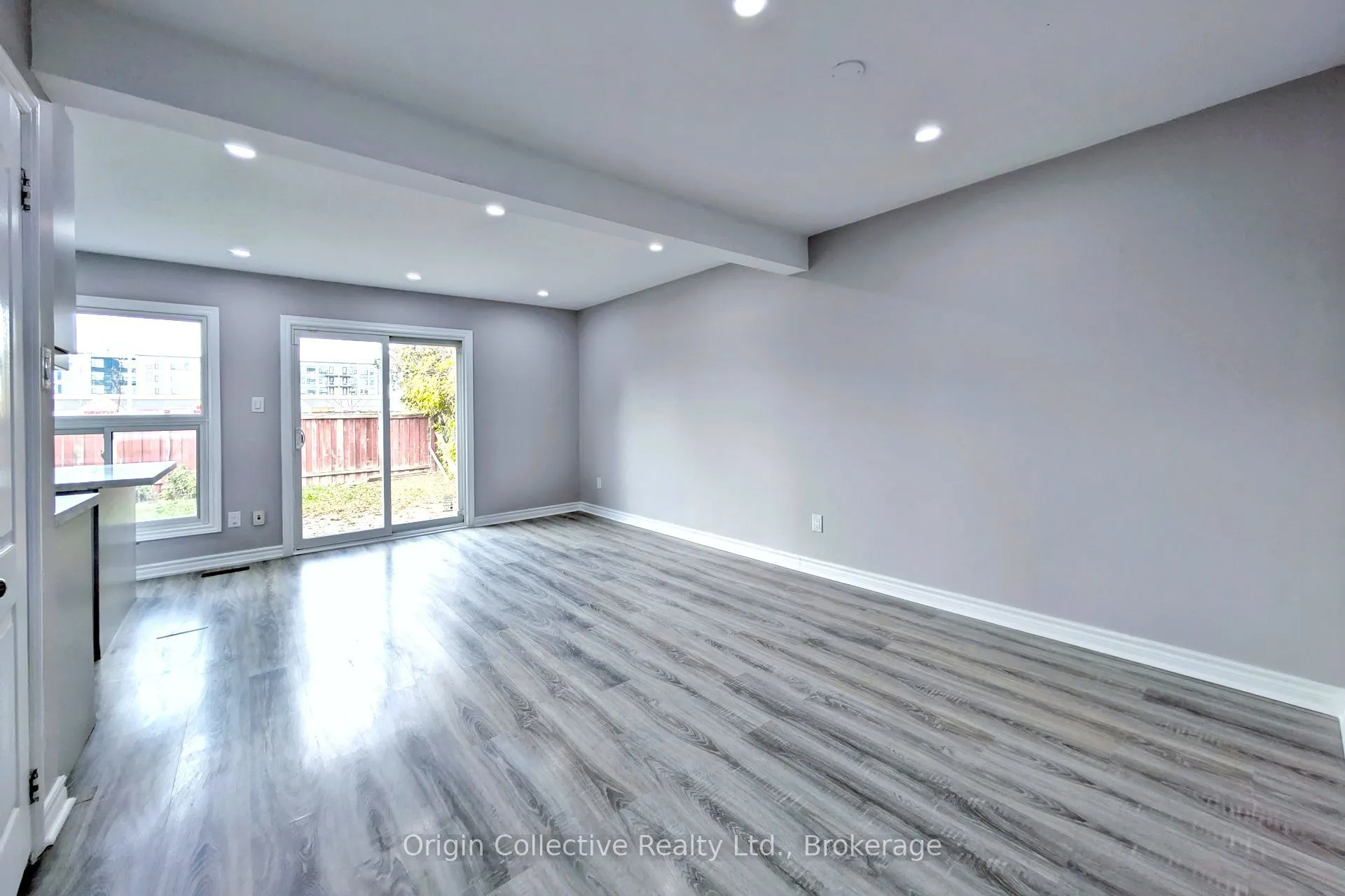 47 Woolenscote Circle