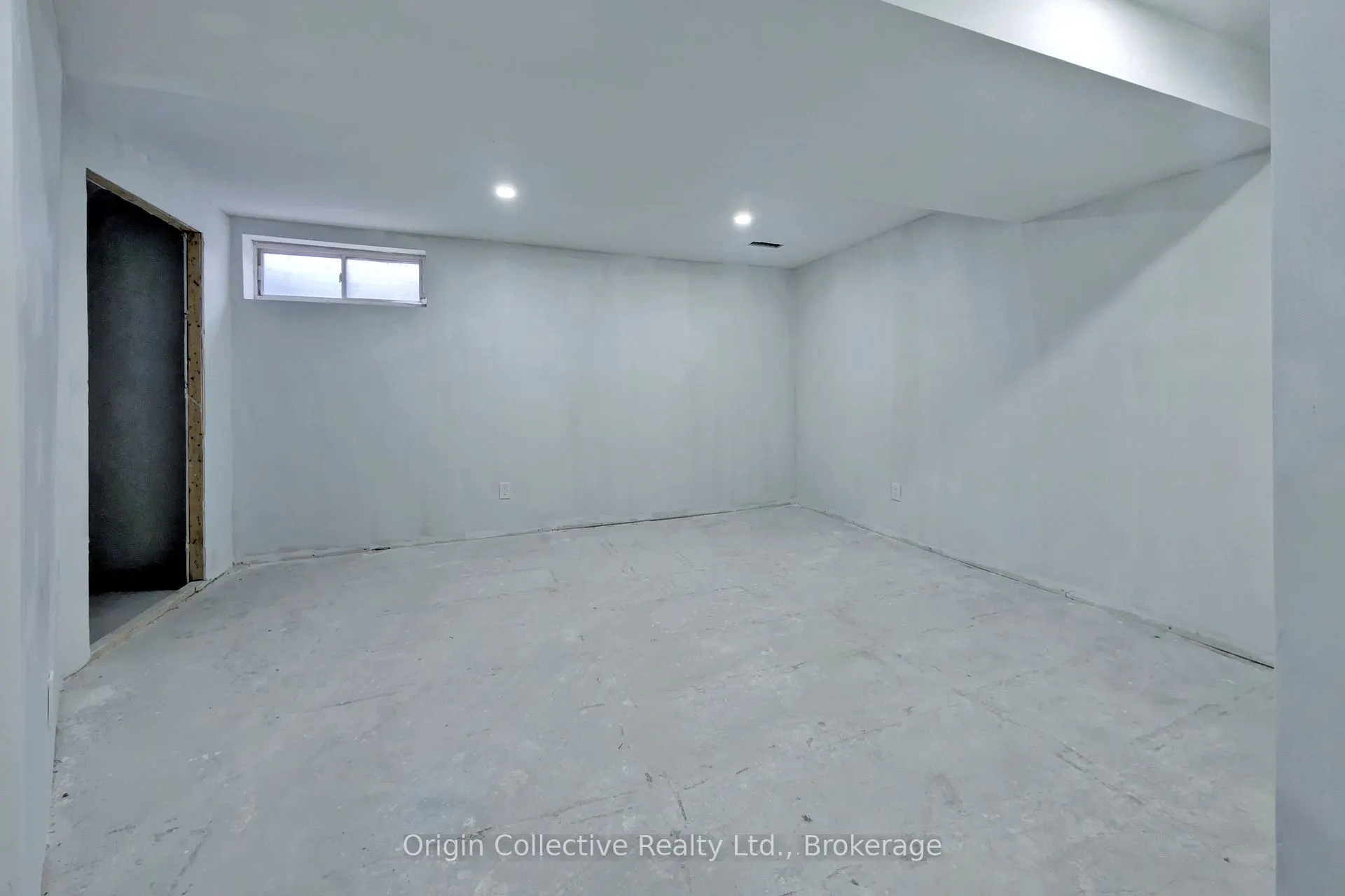 47 Woolenscote Circle