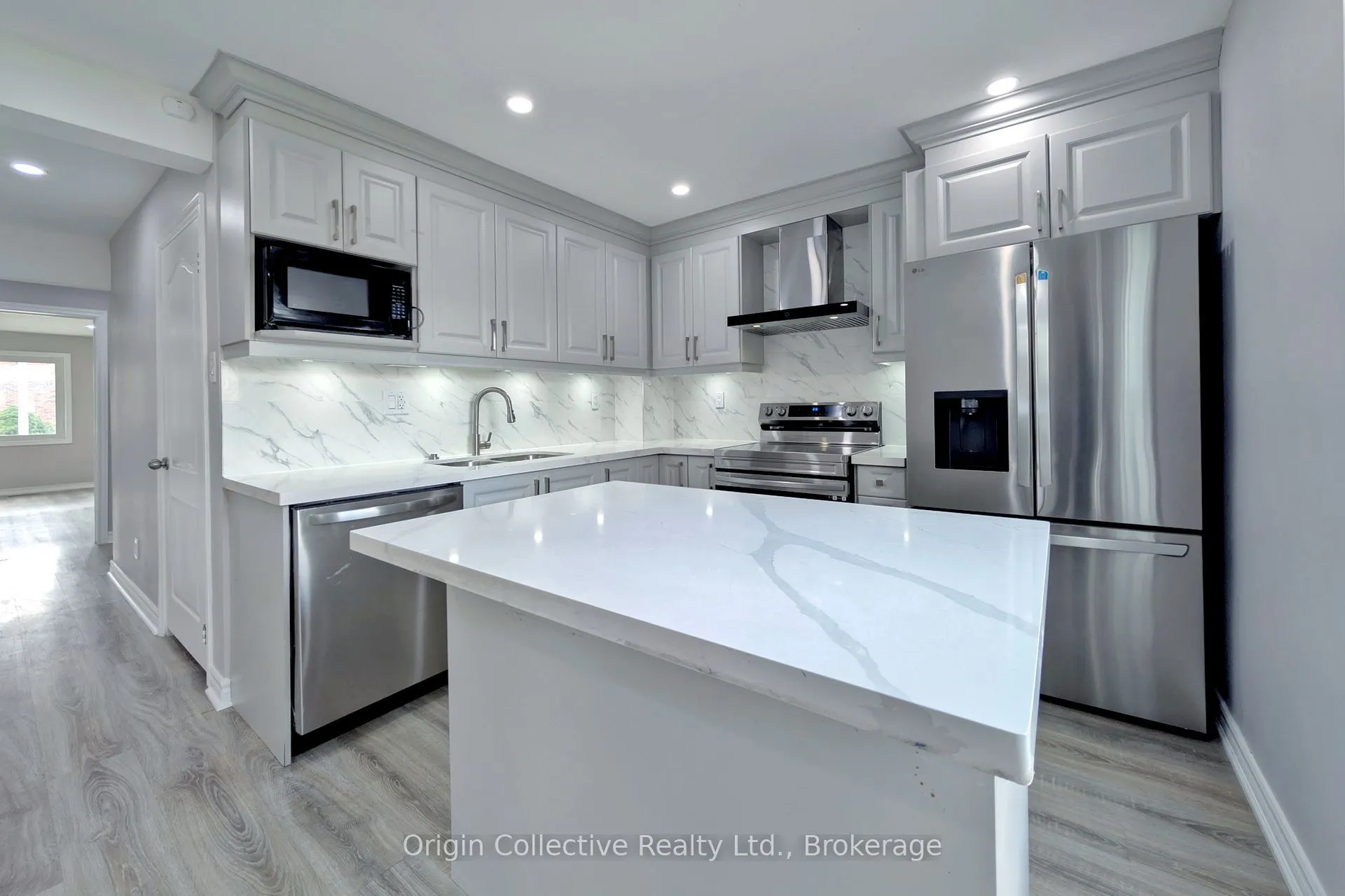 47 Woolenscote Circle