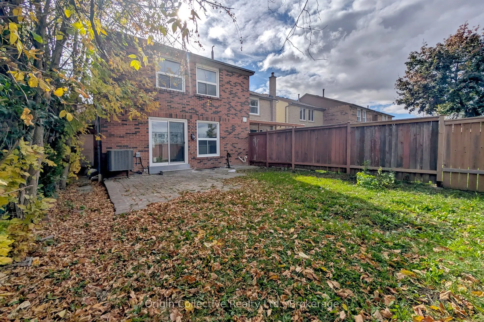 47 Woolenscote Circle