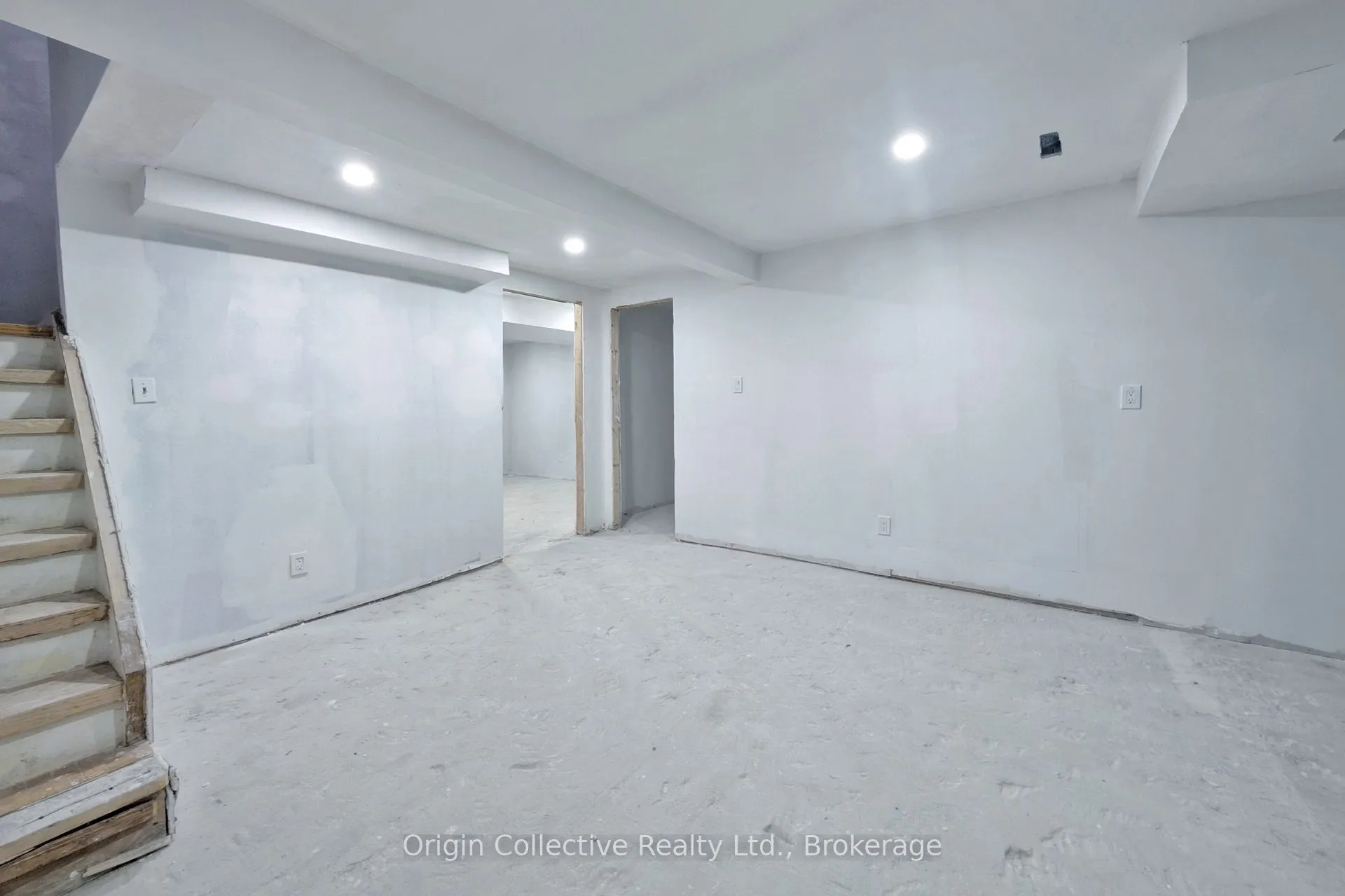 47 Woolenscote Circle