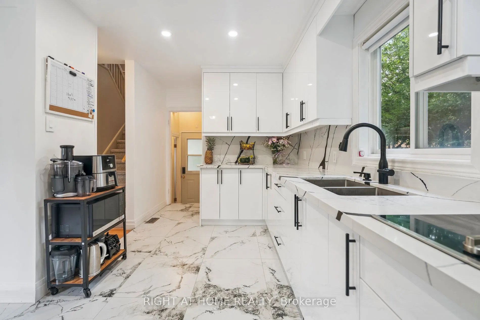 2343 Mountainside Drive