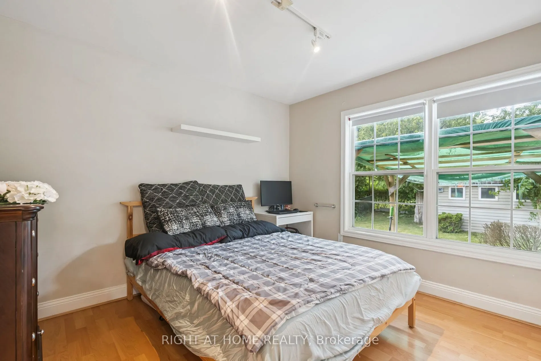 2343 Mountainside Drive