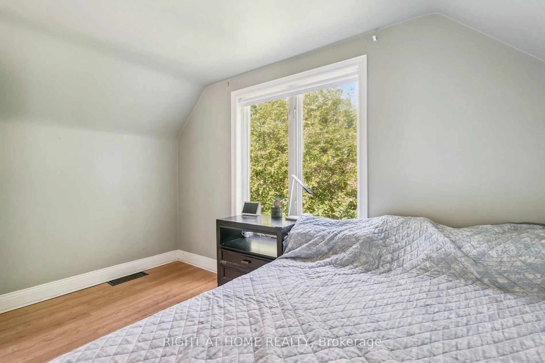 2343 Mountainside Drive