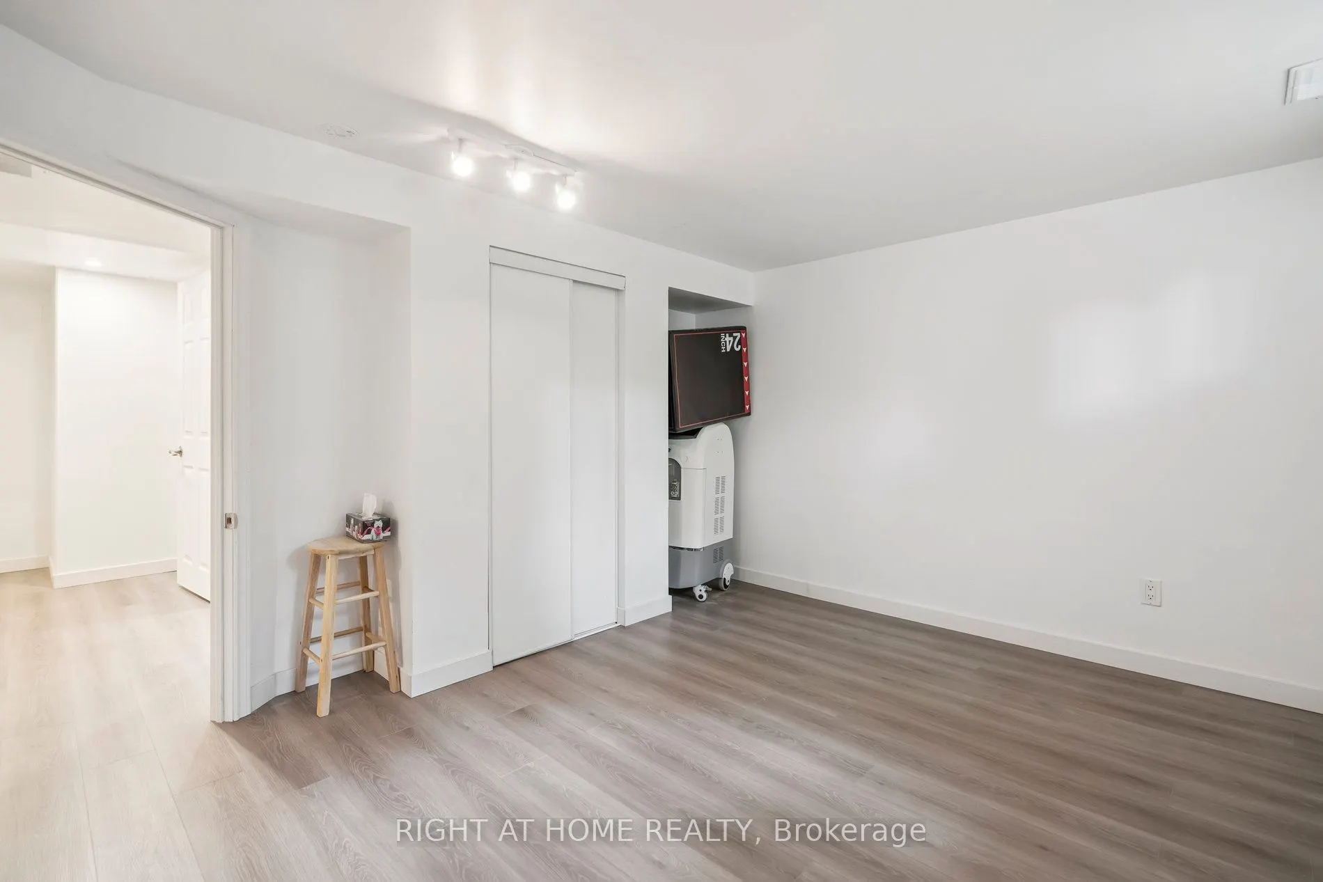 2343 Mountainside Drive